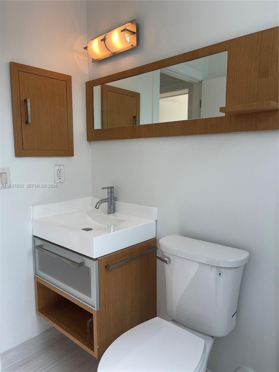 2021 Meridian Ave #12 Miami Beach, FL 33139