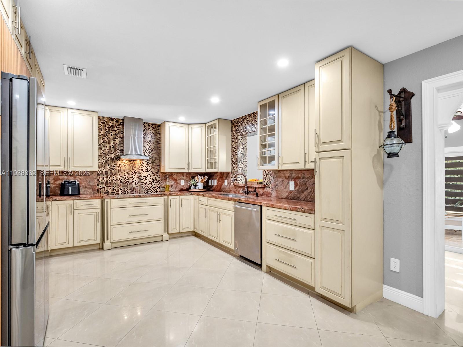 3809 SW 142nd Ave Miami, FL 33175