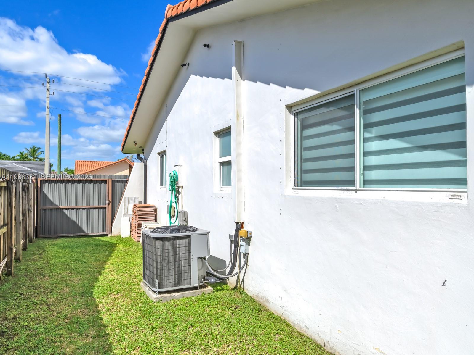 3809 SW 142nd Ave Miami, FL 33175