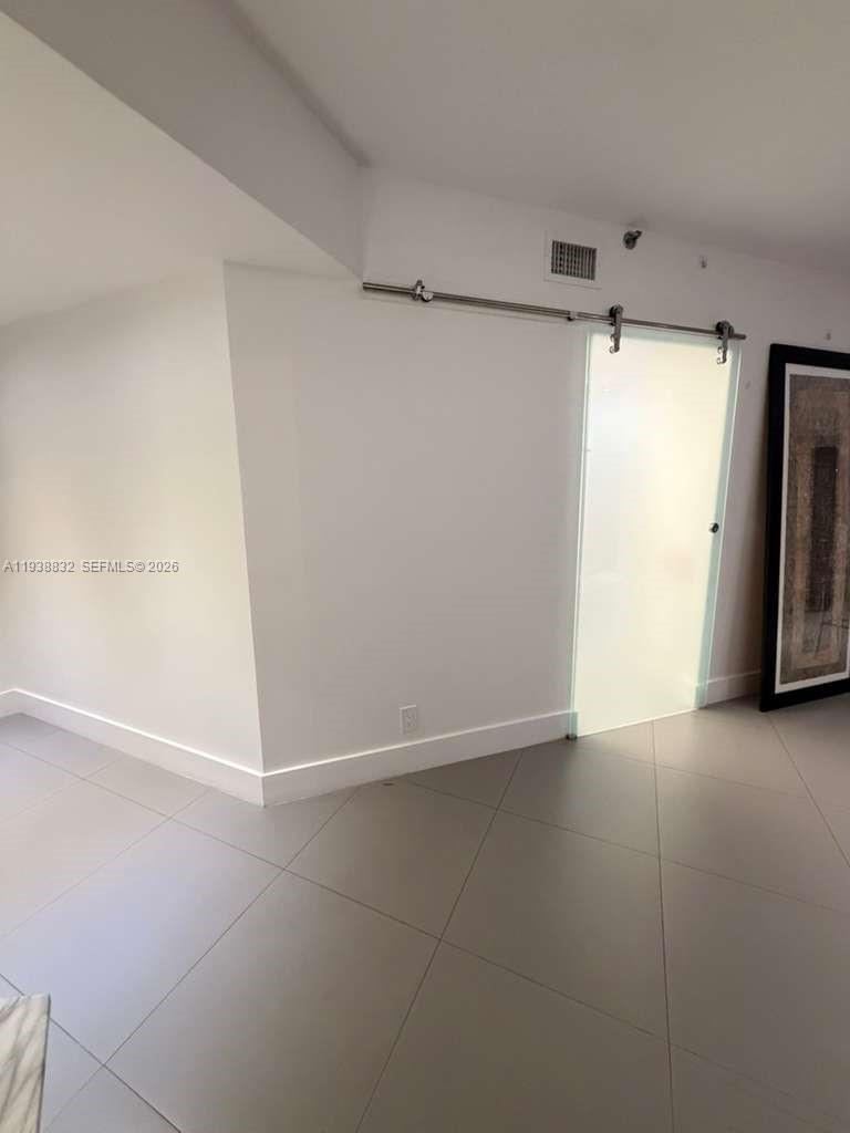 19667 Turnberry Way #10B+DEN+CABANA Aventura, FL 33180