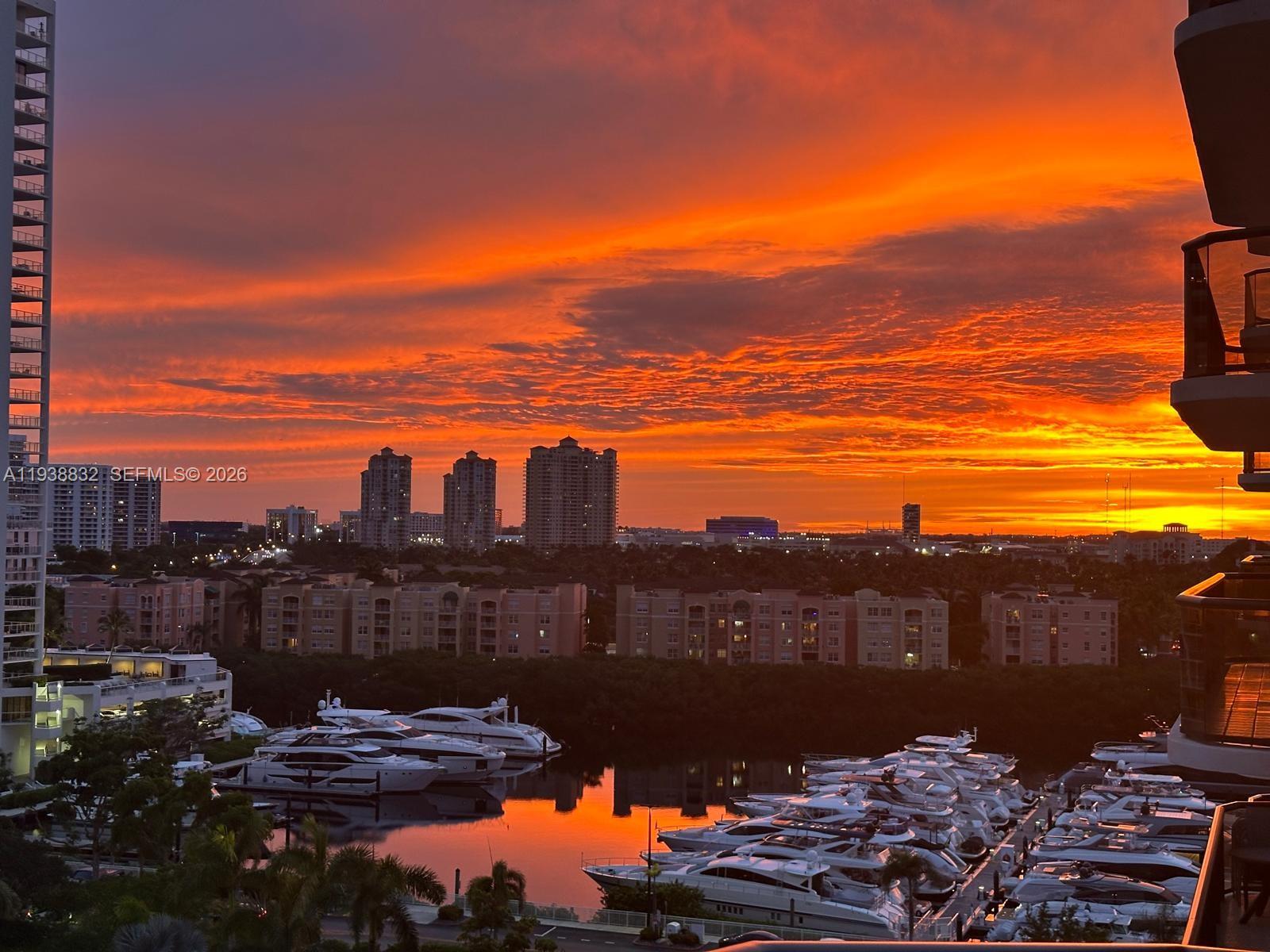 19667 Turnberry Way #10B+DEN+CABANA Aventura, FL 33180