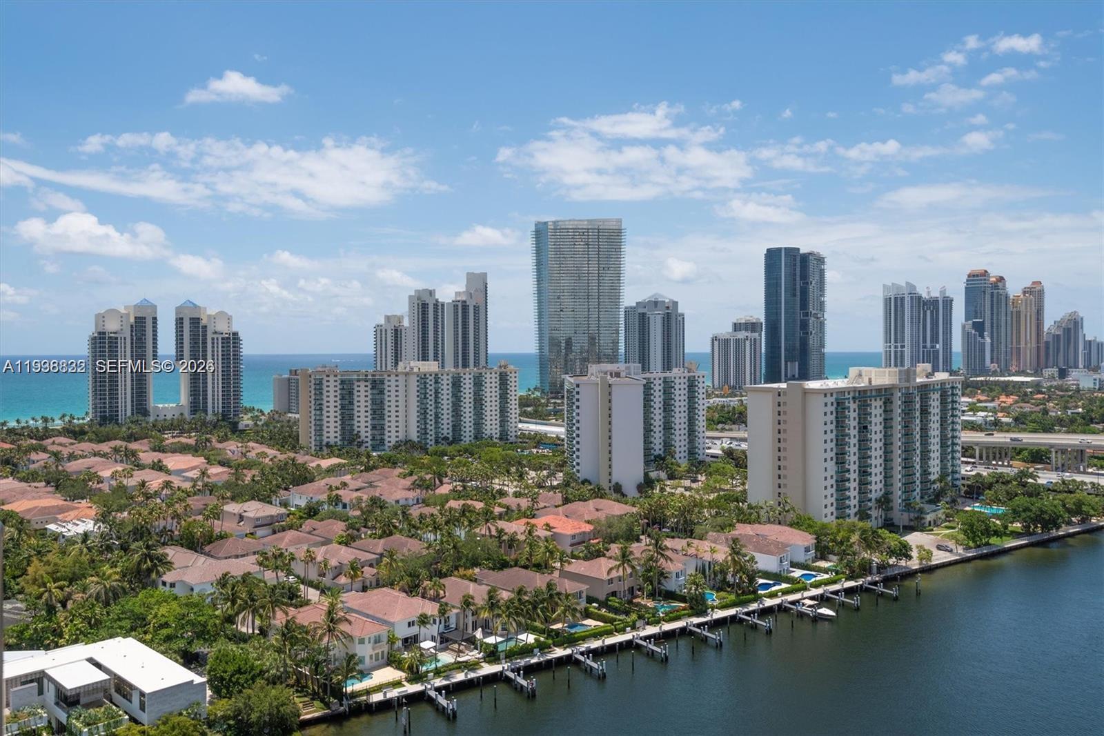 19667 Turnberry Way #10B+DEN+CABANA Aventura, FL 33180