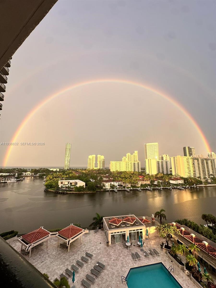 19667 Turnberry Way #10B+DEN+CABANA Aventura, FL 33180