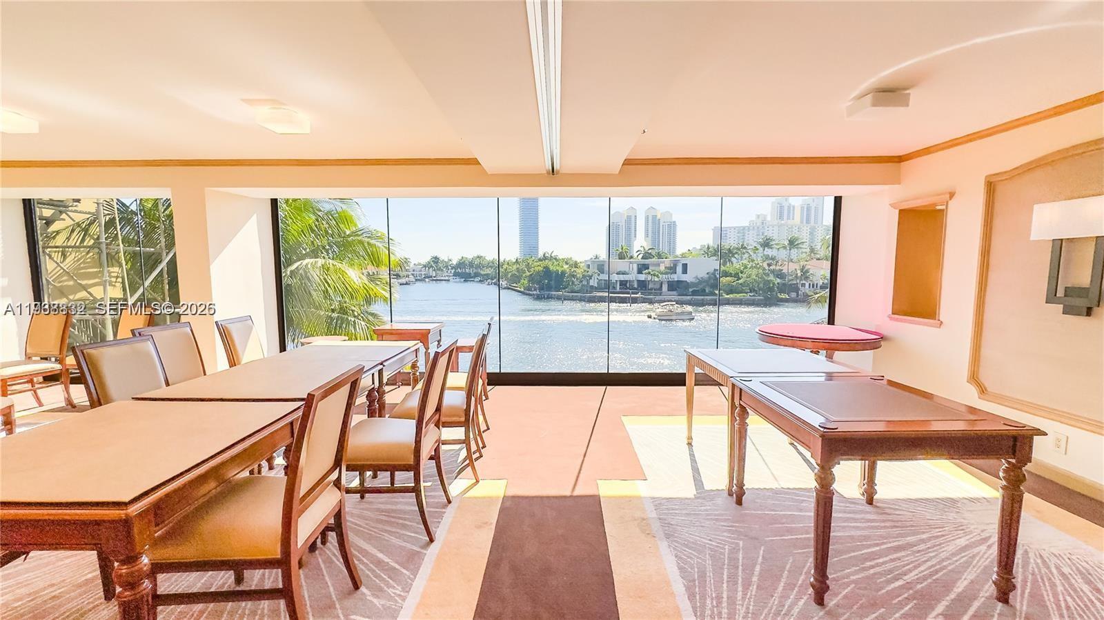 19667 Turnberry Way #10B+DEN+CABANA Aventura, FL 33180