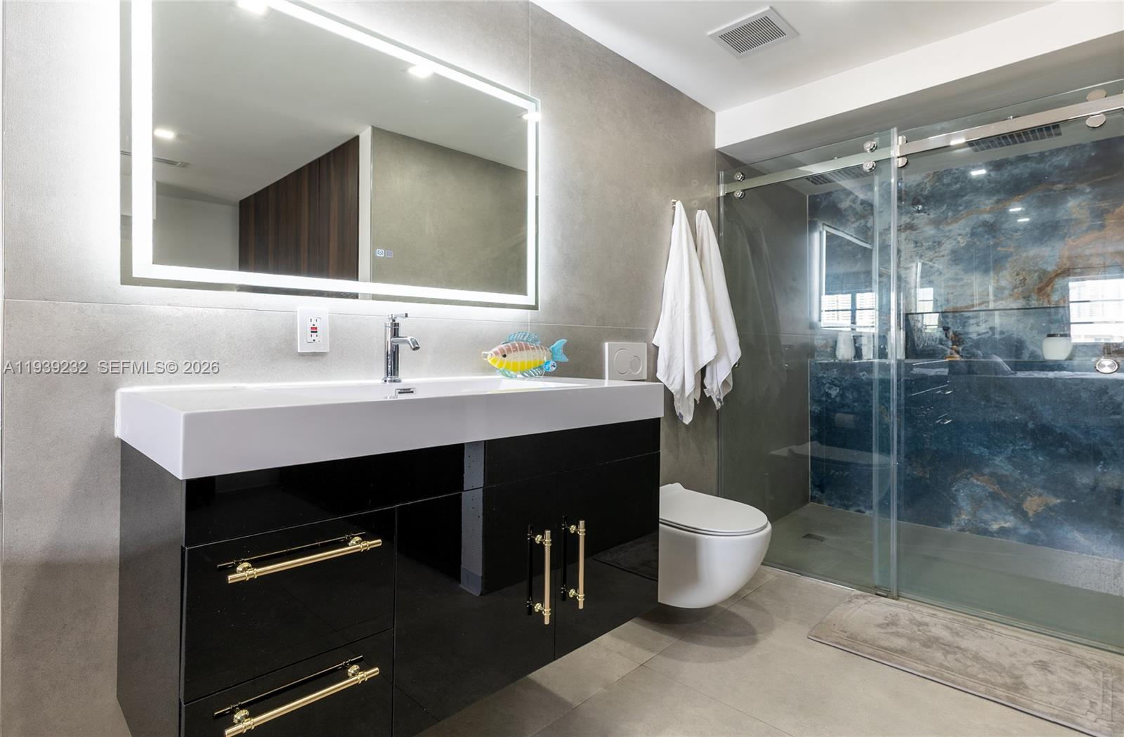 3665 NE 167th St #207 North Miami Beach, FL 33160