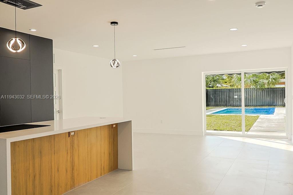 588 Palmetto Dr Miami Springs, FL 33166