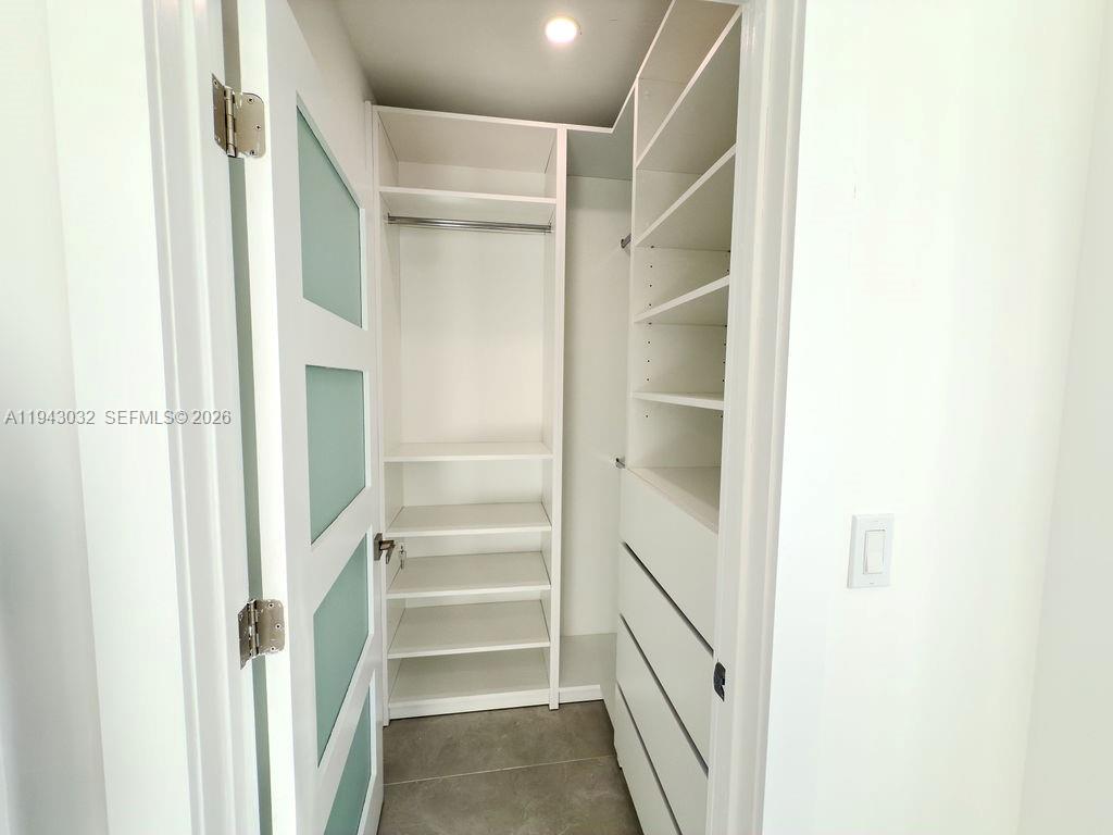 588 Palmetto Dr Miami Springs, FL 33166