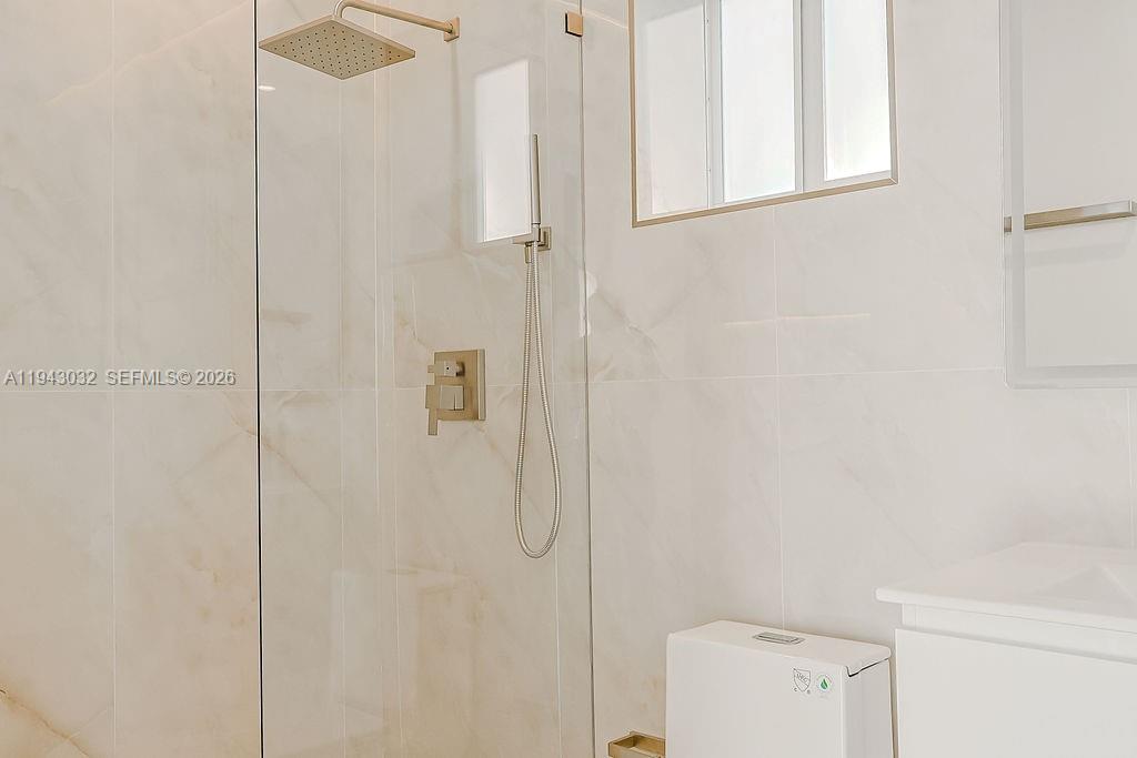 588 Palmetto Dr Miami Springs, FL 33166