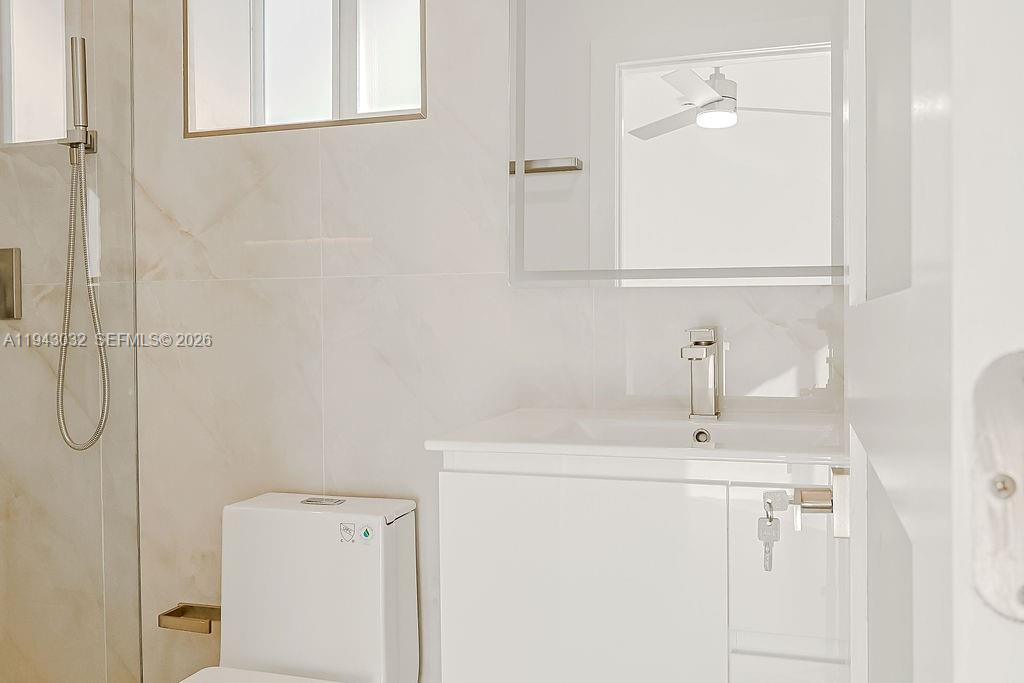 588 Palmetto Dr Miami Springs, FL 33166