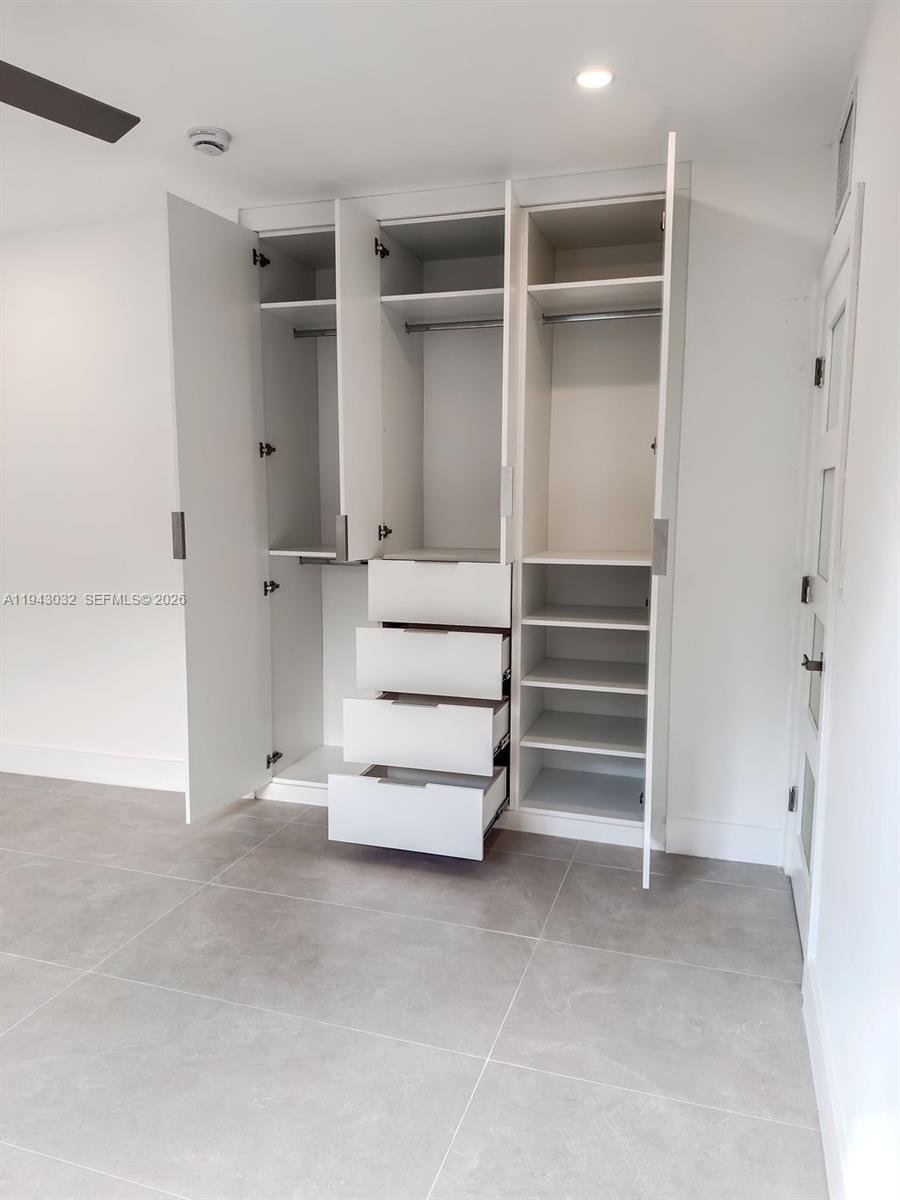 588 Palmetto Dr Miami Springs, FL 33166