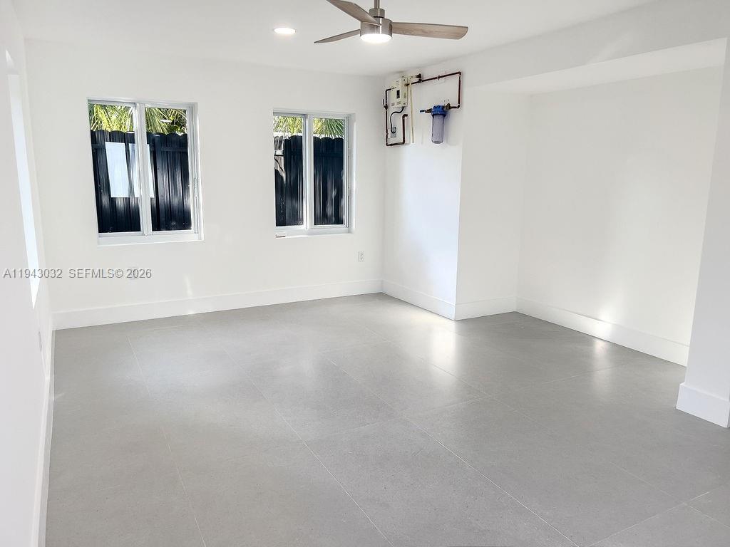 588 Palmetto Dr Miami Springs, FL 33166