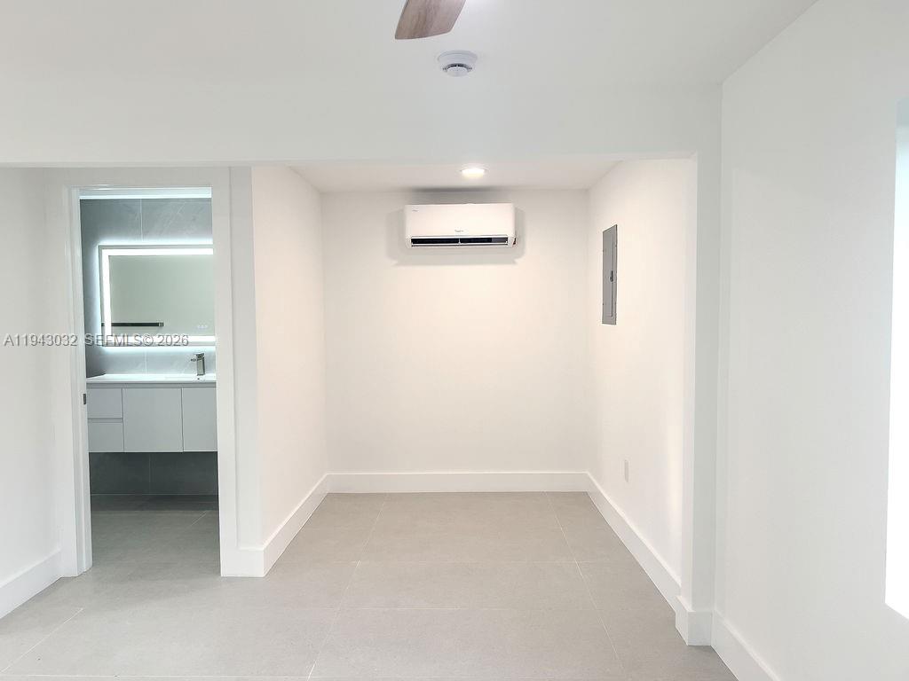 588 Palmetto Dr Miami Springs, FL 33166