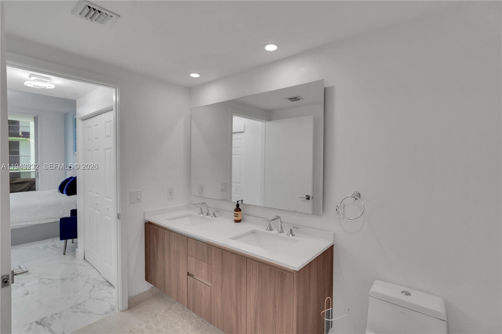 image Aria On The Bay24