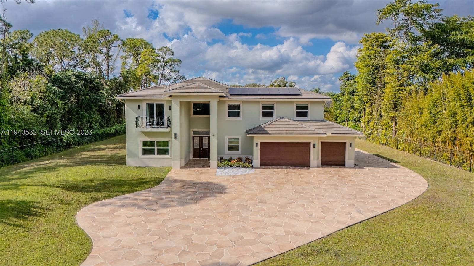 6077 NW 71st Ter Parkland, FL 33067