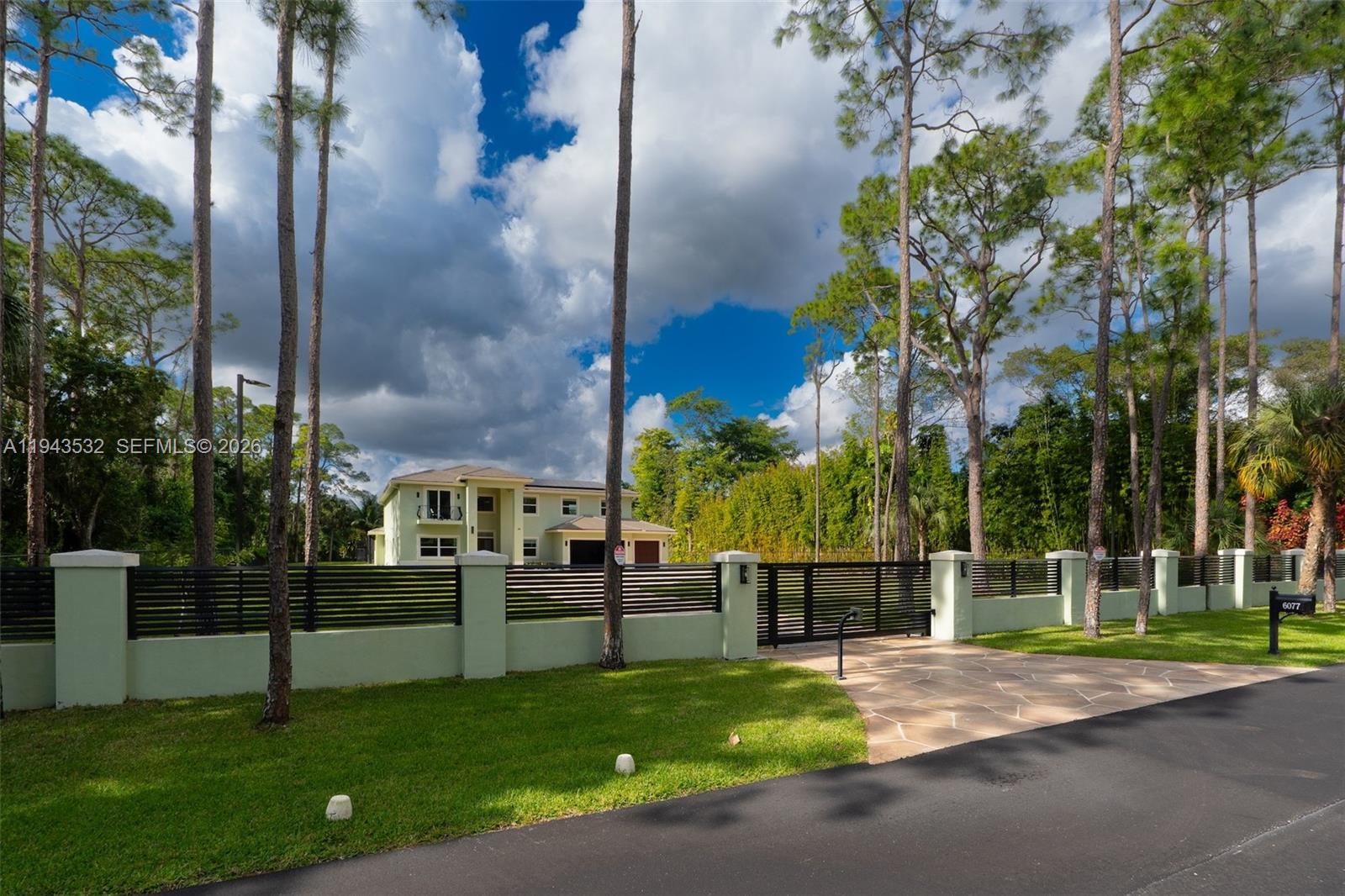 6077 NW 71st Ter Parkland, FL 33067