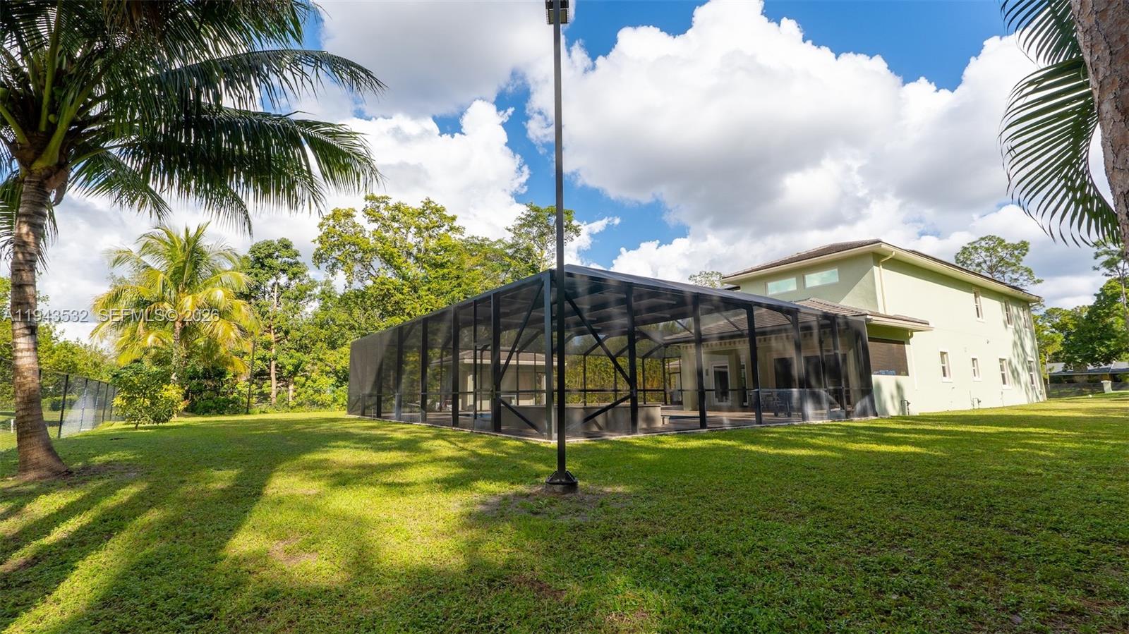 6077 NW 71st Ter Parkland, FL 33067