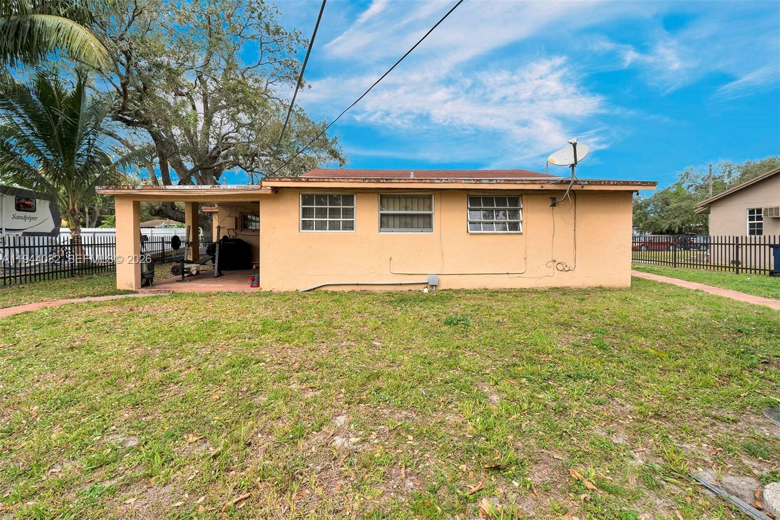 1900 NW 88th St Miami, FL 33147