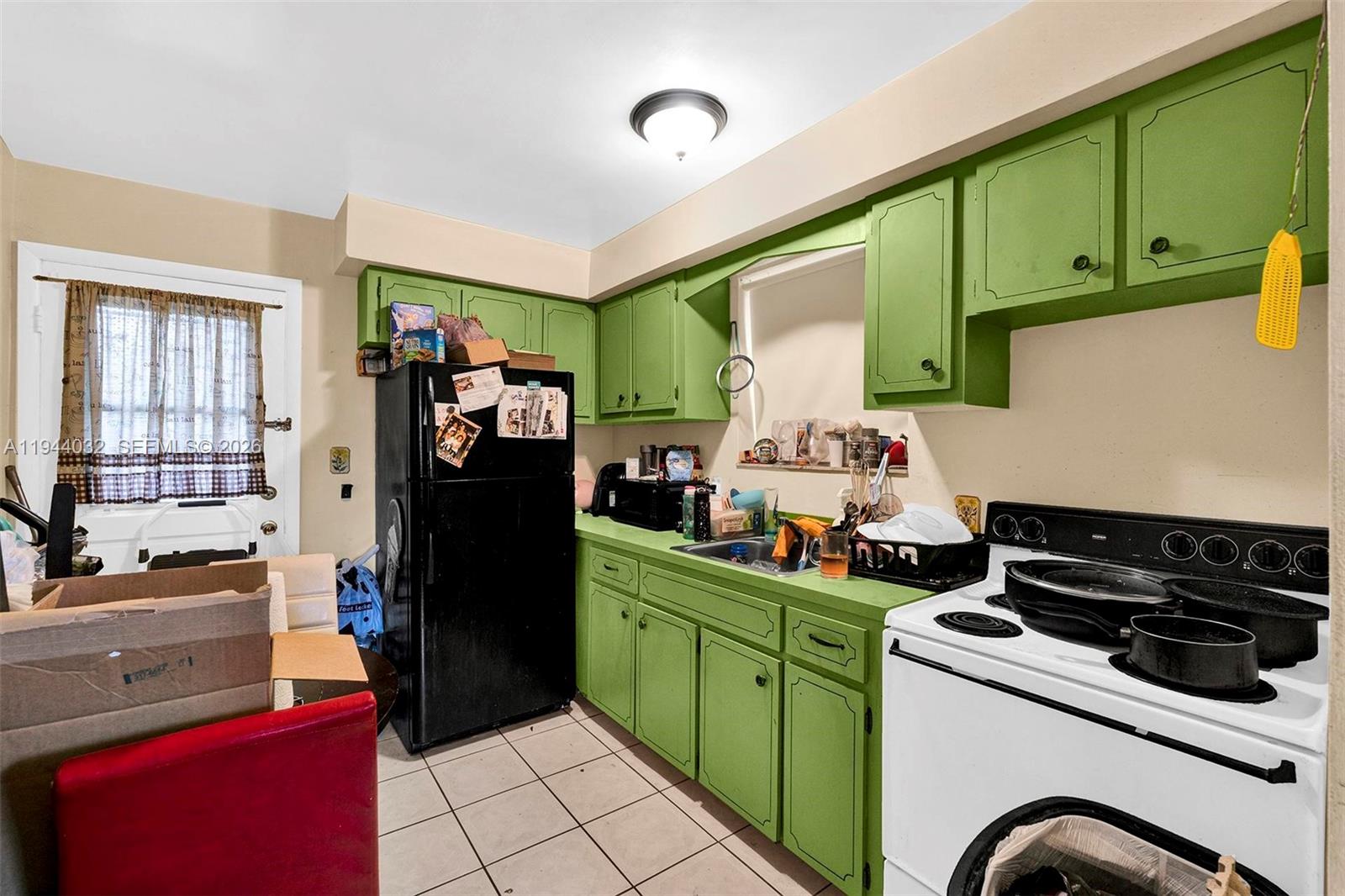 1900 NW 88th St Miami, FL 33147