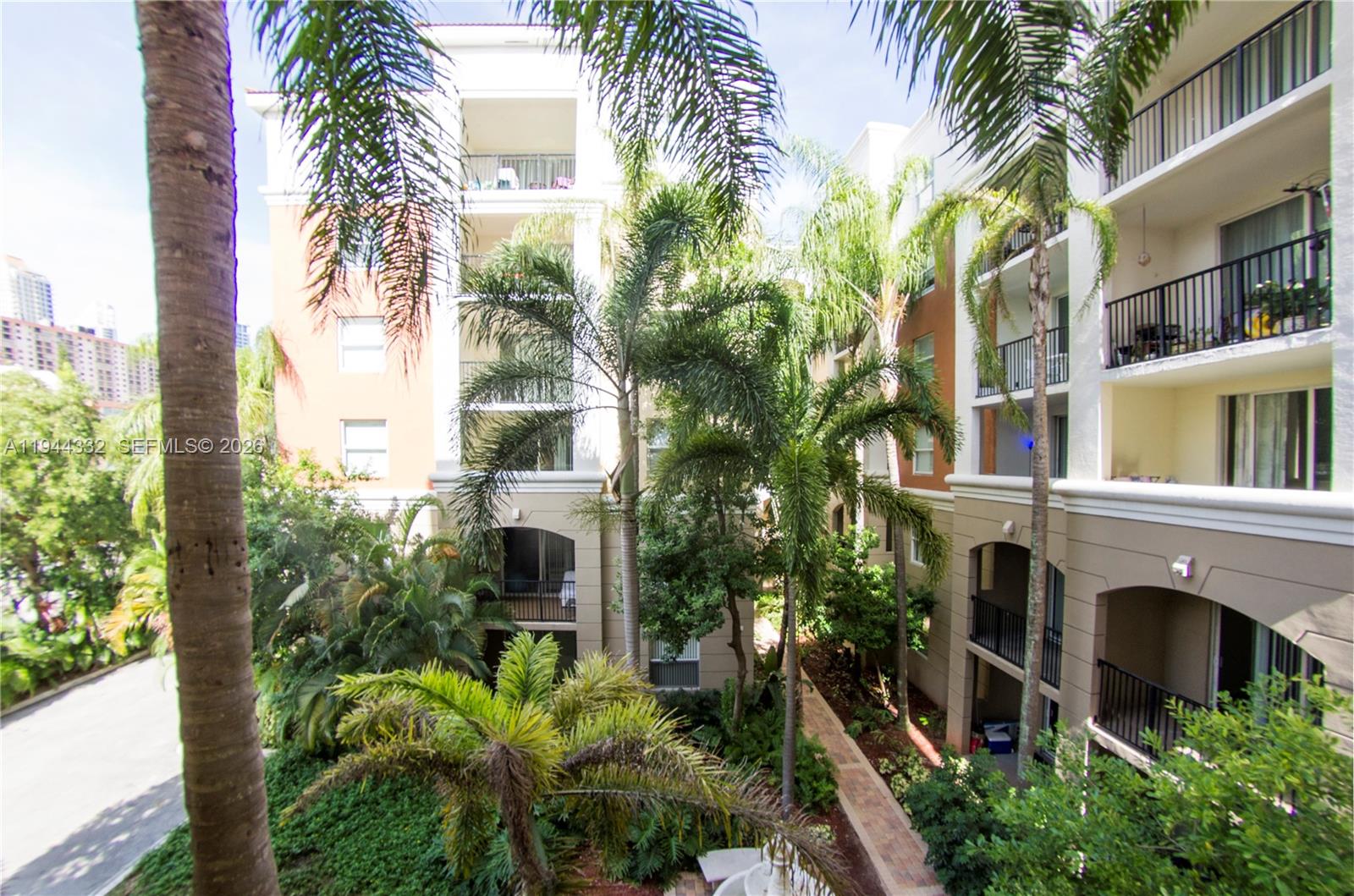 image Porto Bellagio Condo13