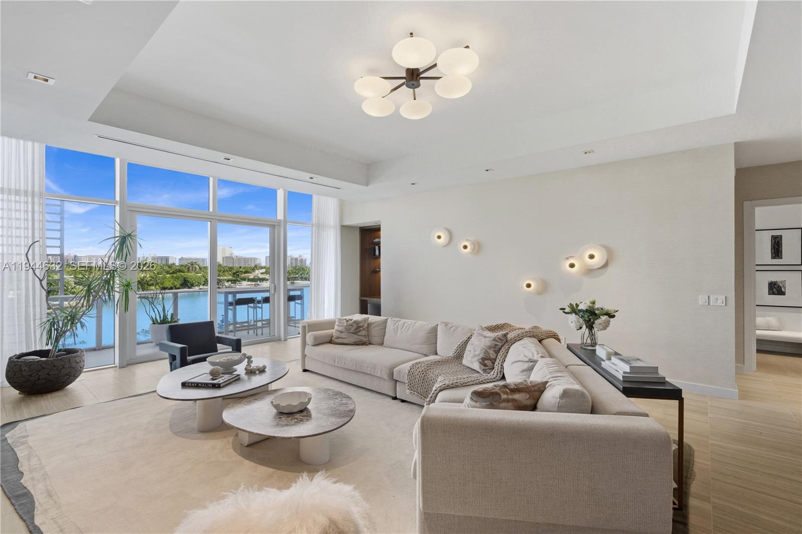 image Ritz-Carlton Residences Miami Beach12