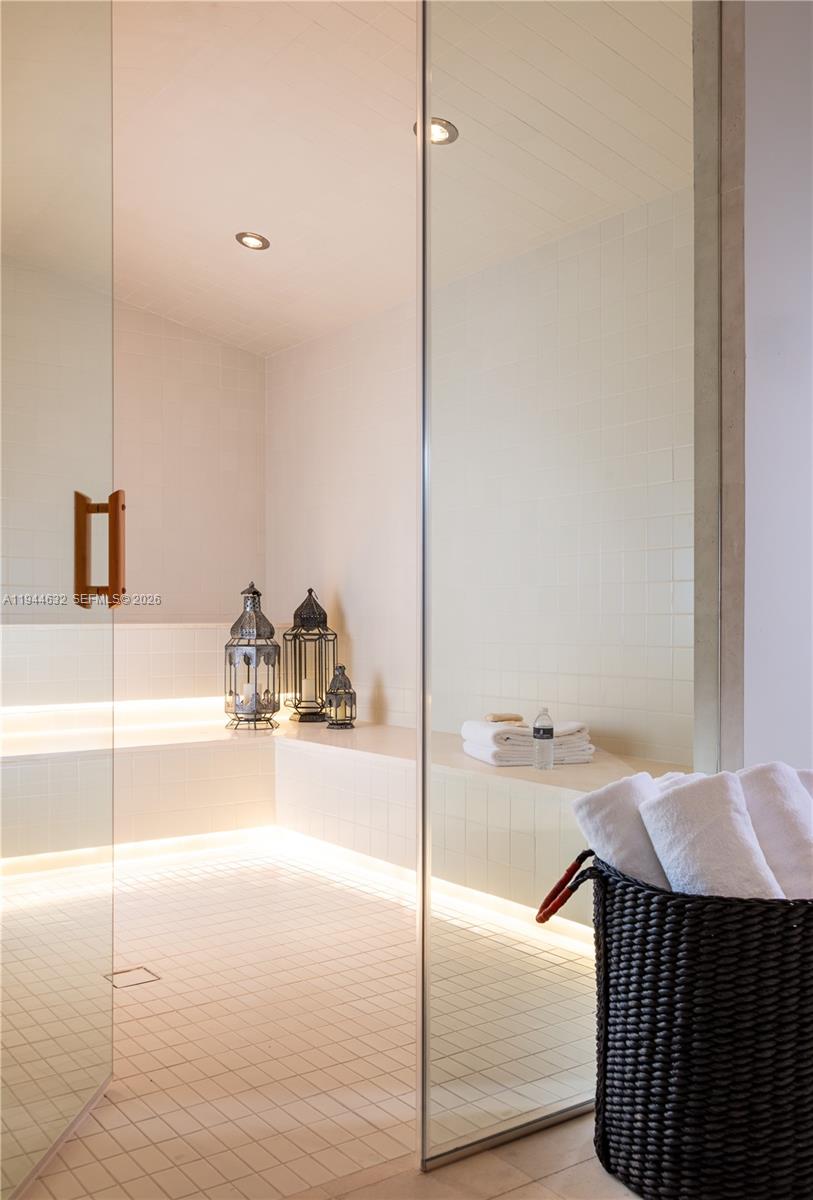 image Ritz-Carlton Residences Miami Beach63