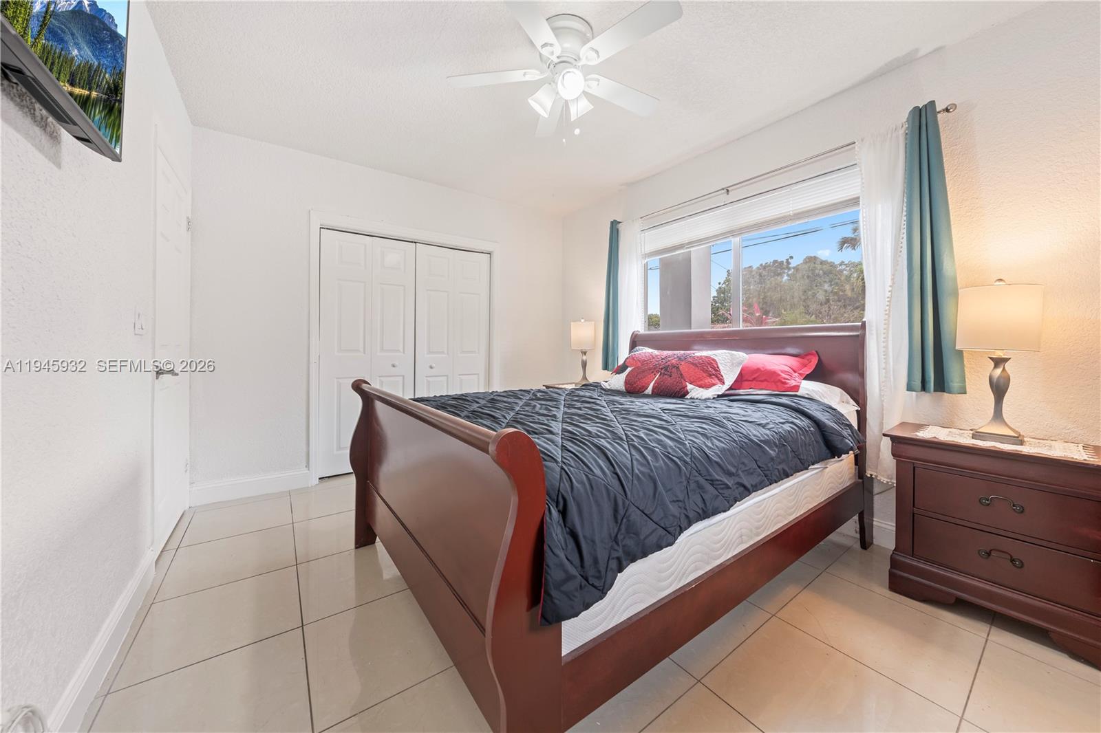 3430 NW 16th St Miami, FL 33125