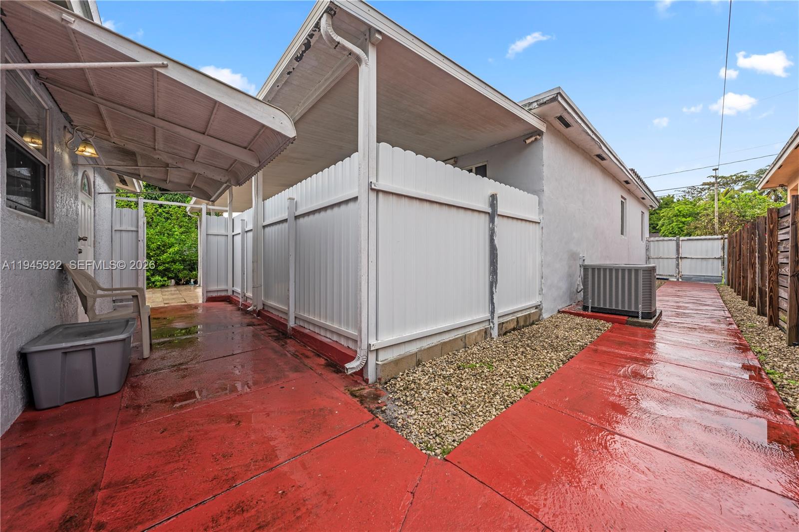 3430 NW 16th St Miami, FL 33125