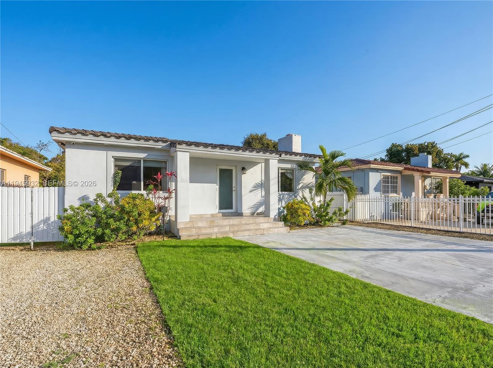 3430 NW 16th St Miami, FL 33125