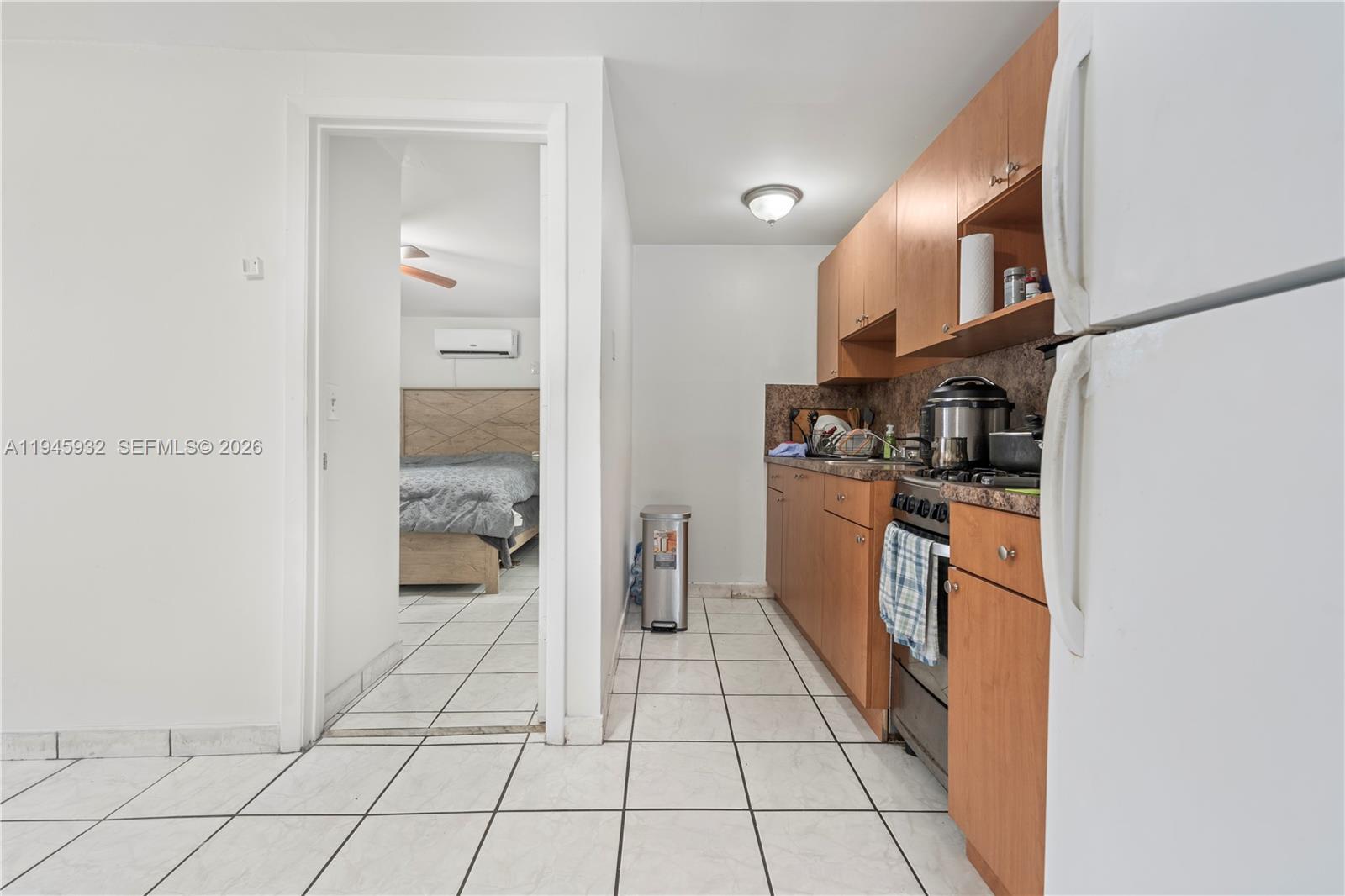 3430 NW 16th St Miami, FL 33125