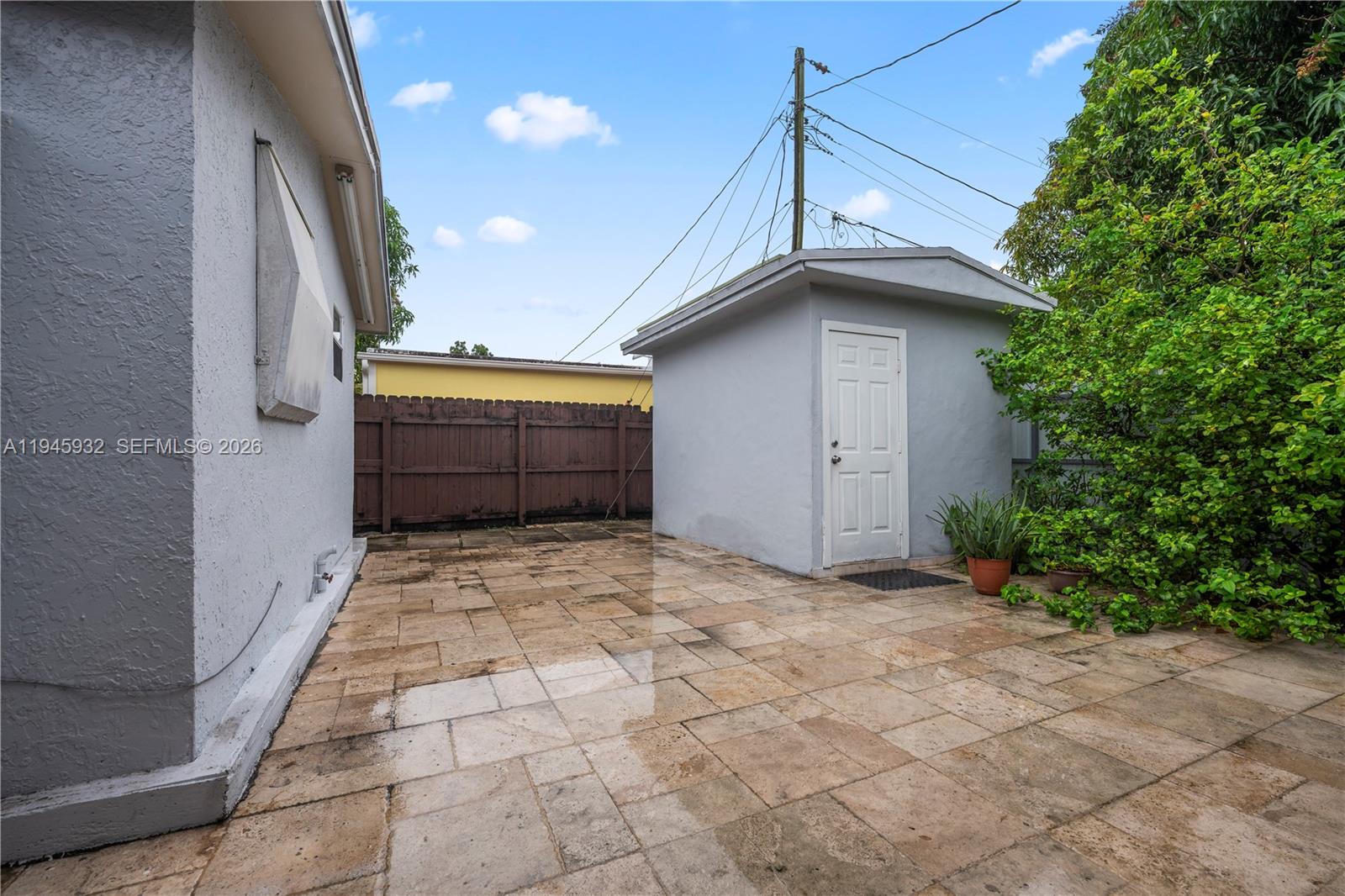 3430 NW 16th St Miami, FL 33125