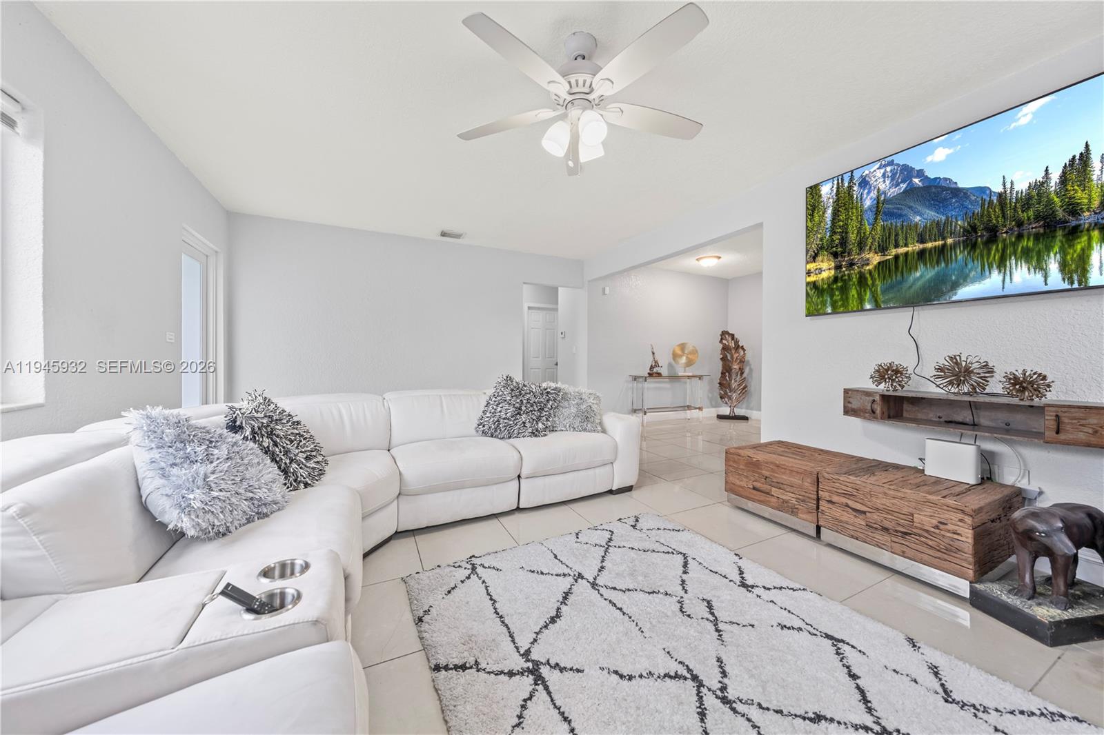 3430 NW 16th St Miami, FL 33125