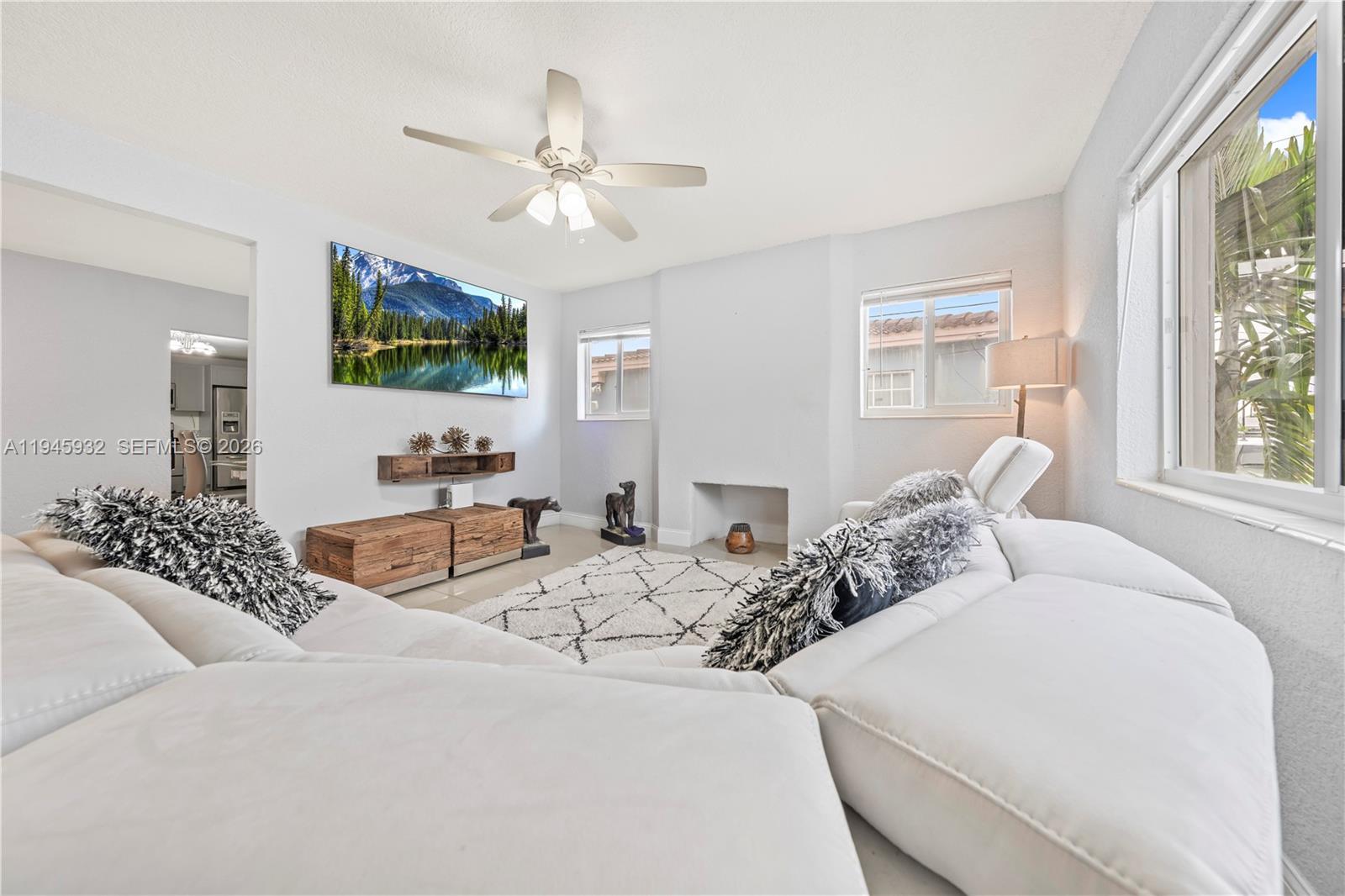 3430 NW 16th St Miami, FL 33125