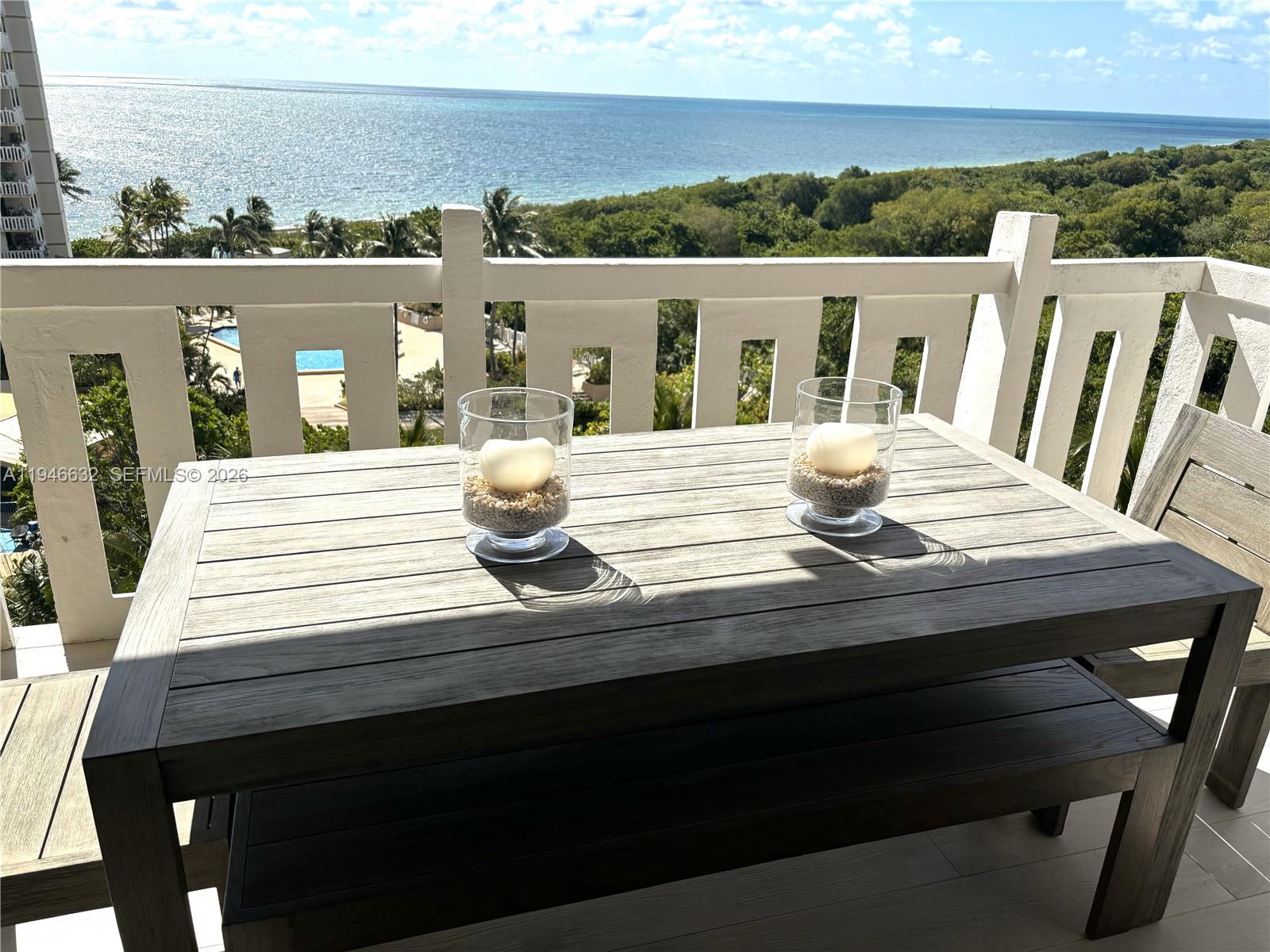 1121 Crandon Blvd #F802 Key Biscayne, FL 33149