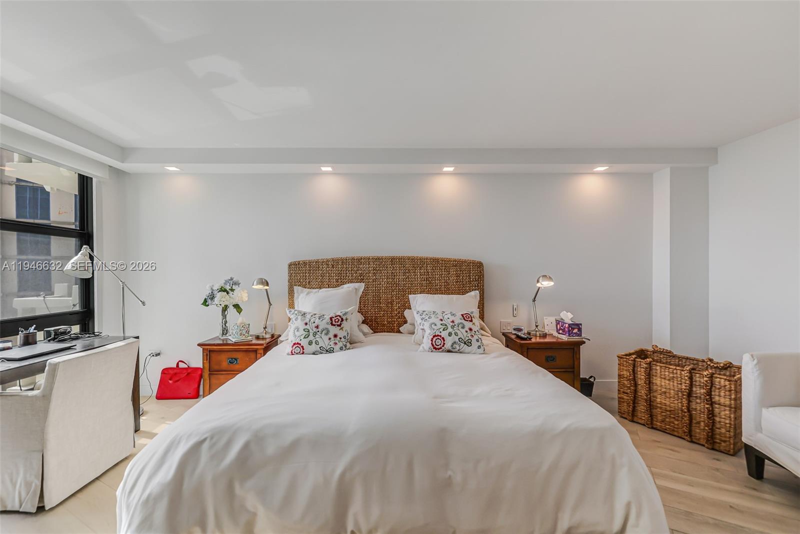 1121 Crandon Blvd #F802 Key Biscayne, FL 33149