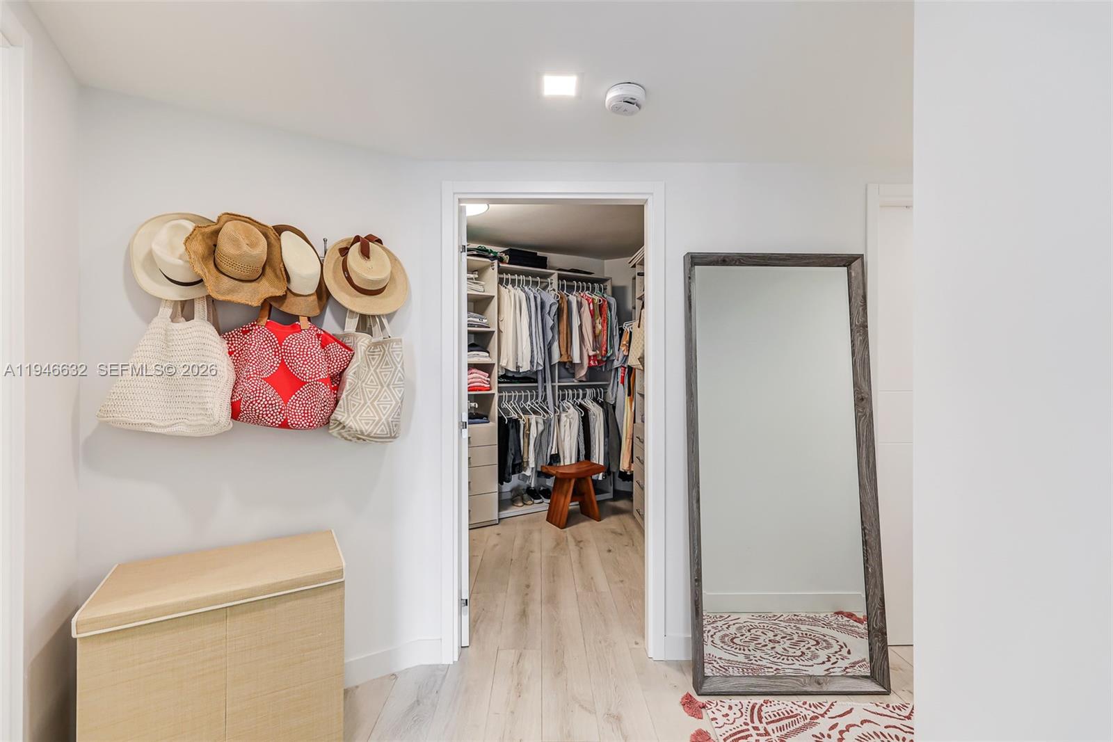 1121 Crandon Blvd #F802 Key Biscayne, FL 33149