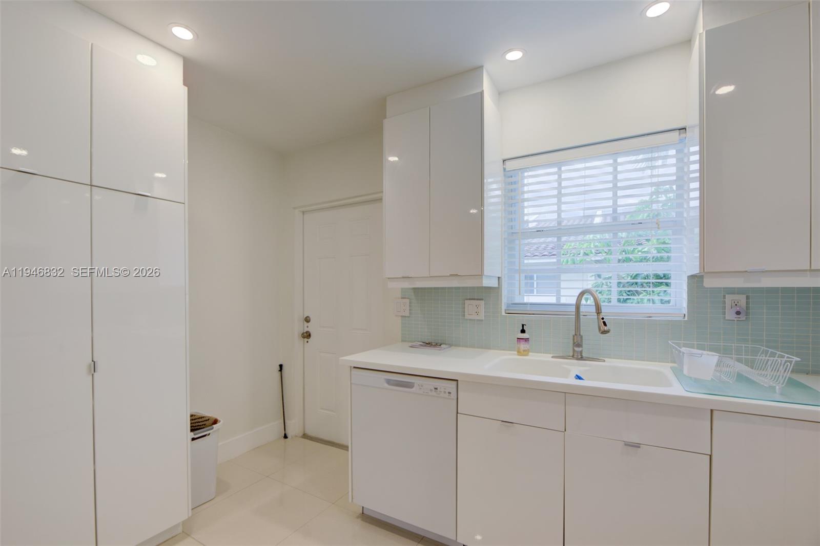 1125 99th St #12 Bay Harbor Islands, FL 33154