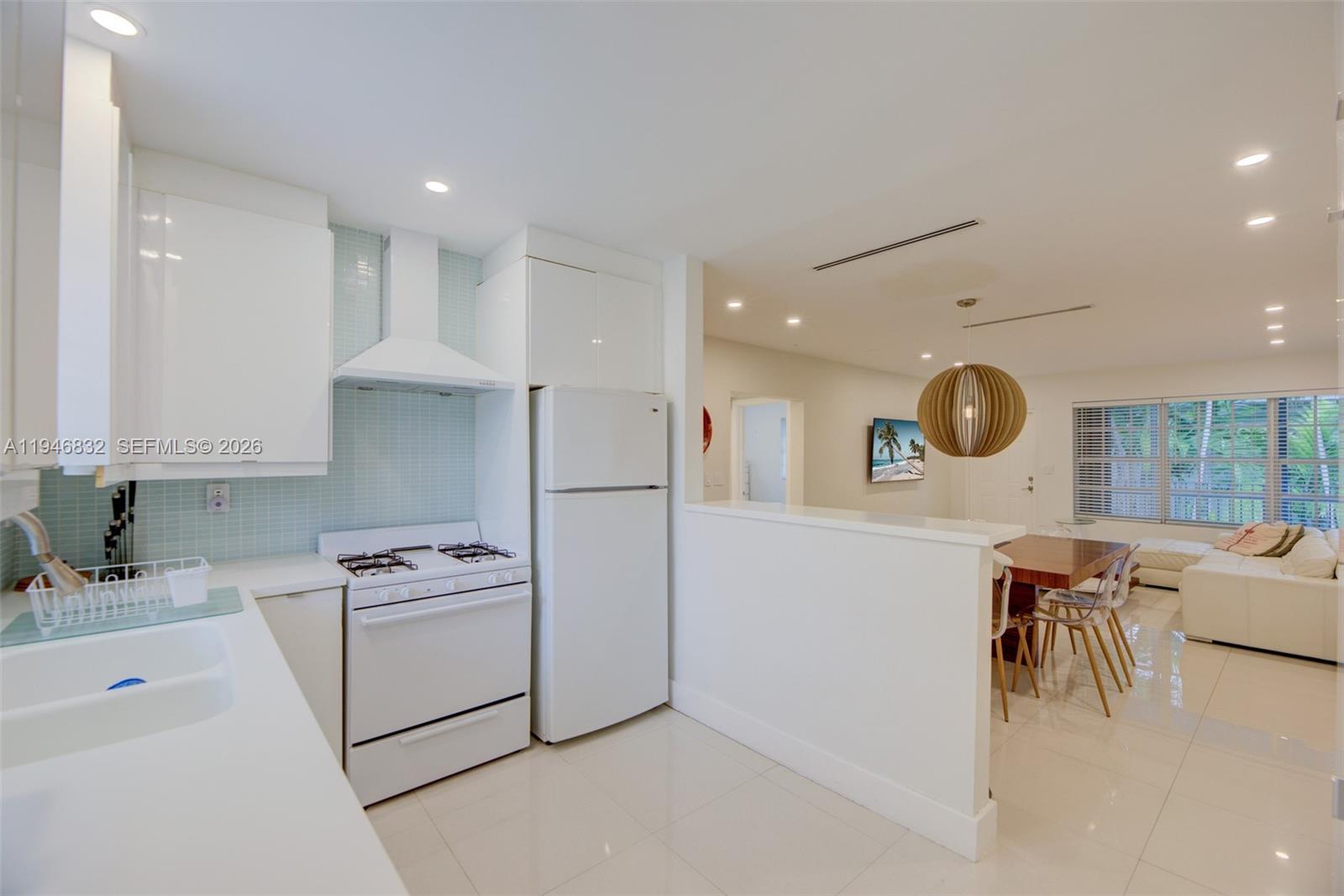 1125 99th St #12 Bay Harbor Islands, FL 33154