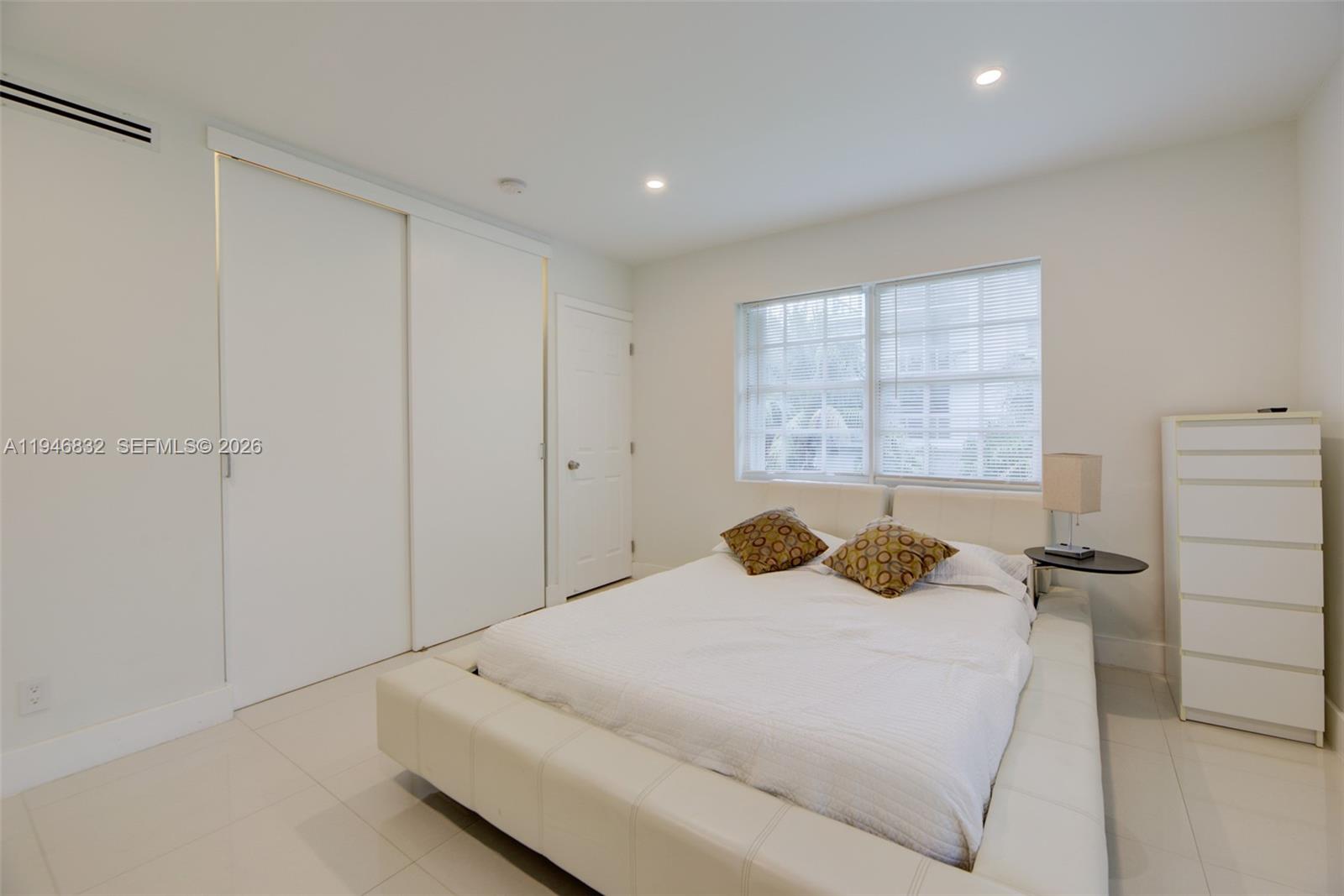 1125 99th St #12 Bay Harbor Islands, FL 33154