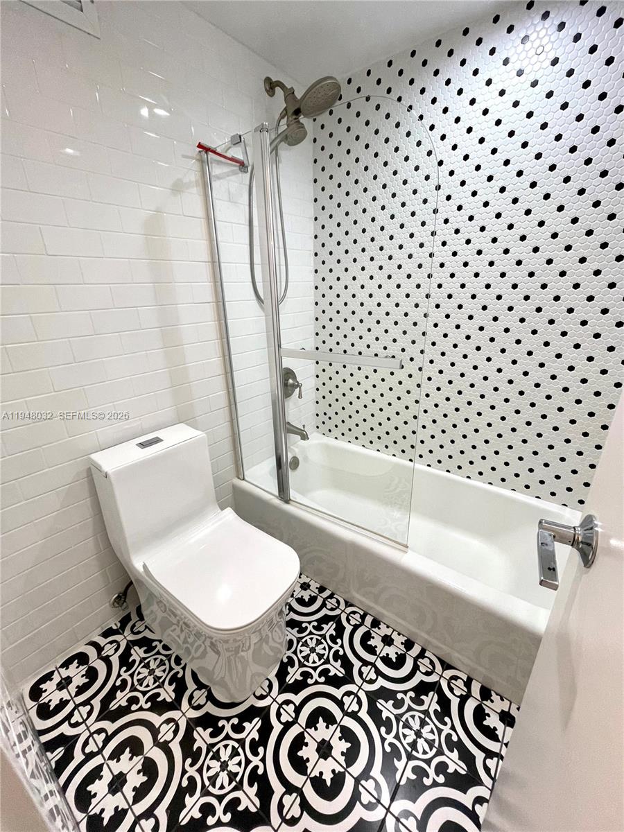 100 Lincoln Rd #518 Miami Beach, FL 33139