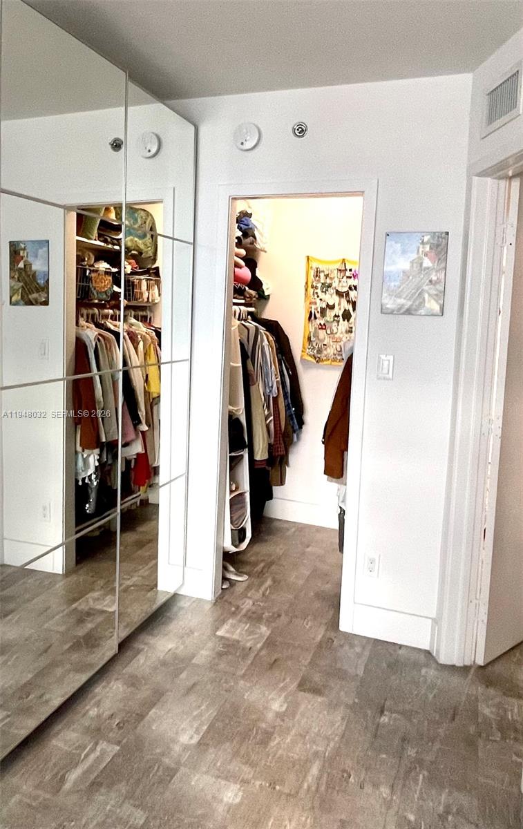 100 Lincoln Rd #518 Miami Beach, FL 33139