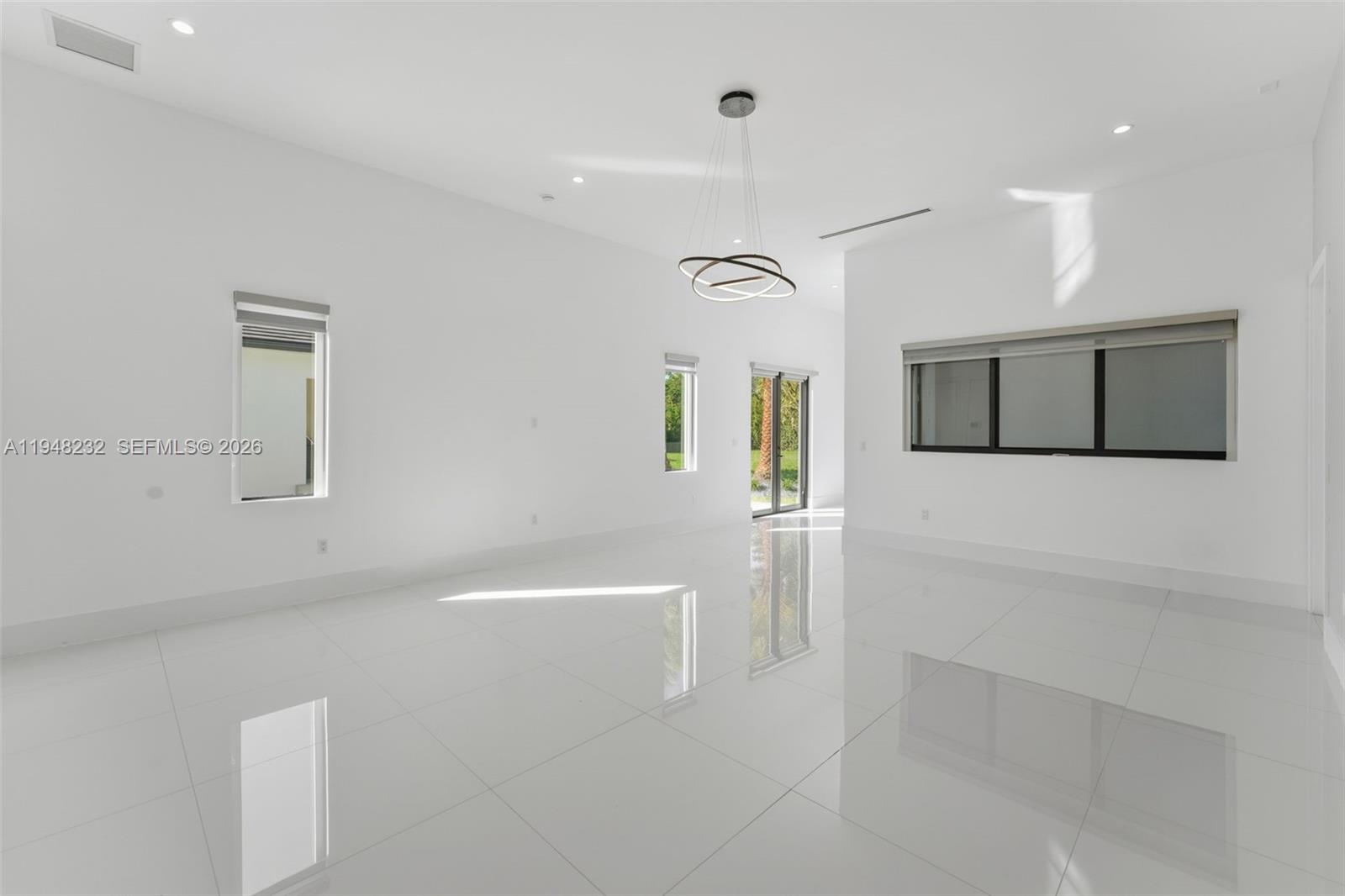 10005 SW 66th St Miami, FL 33173