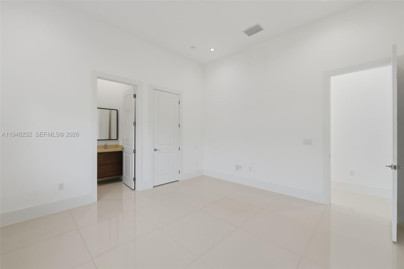 10005 SW 66th St Miami, FL 33173