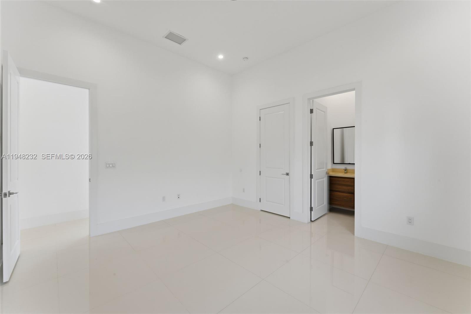 10005 SW 66th St Miami, FL 33173