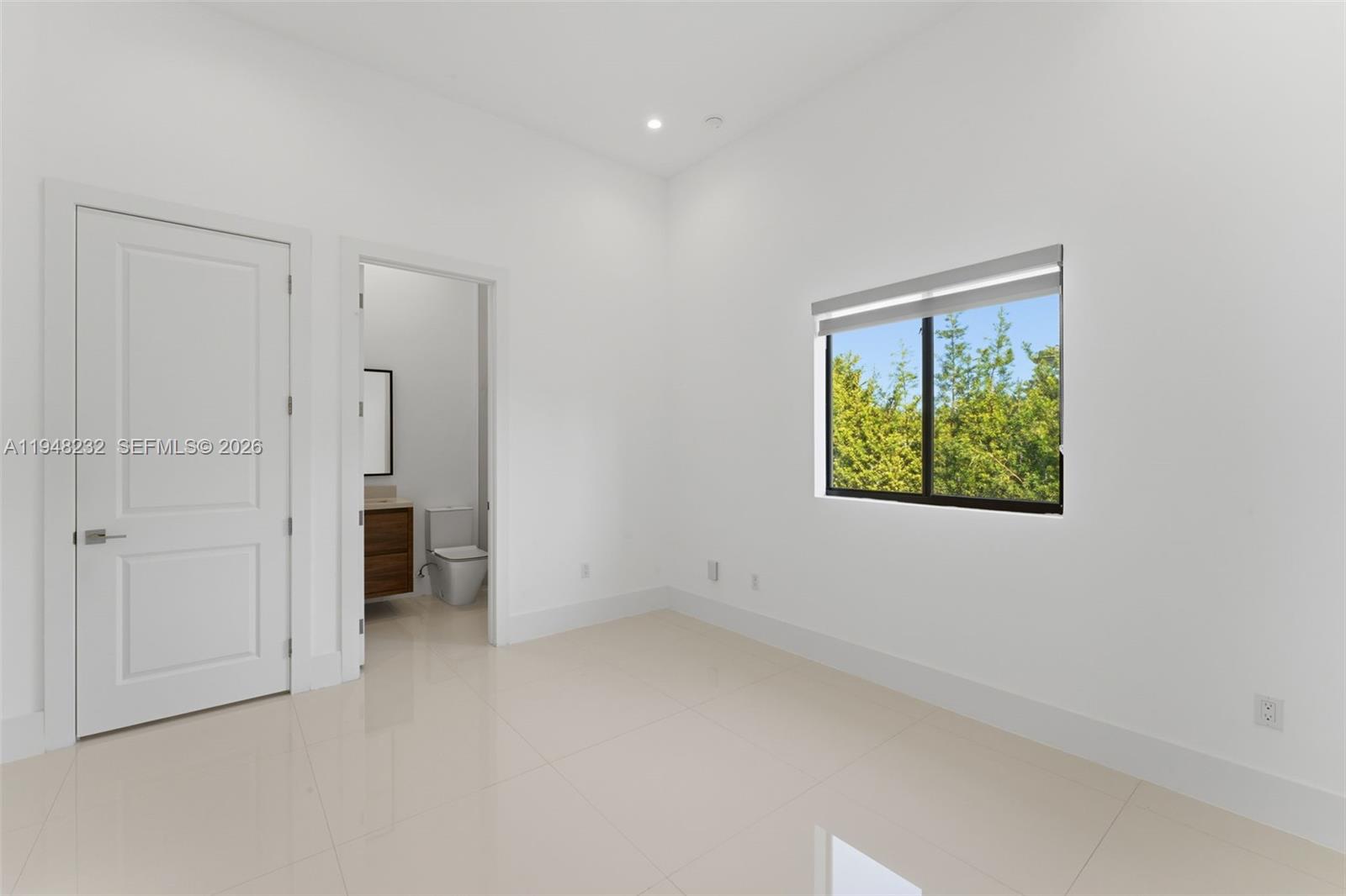 10005 SW 66th St Miami, FL 33173