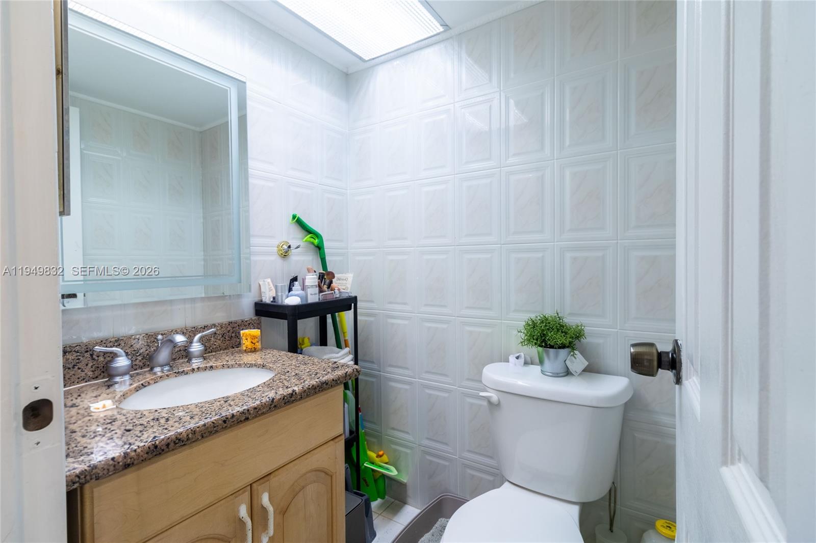 image Winston Towers 10012