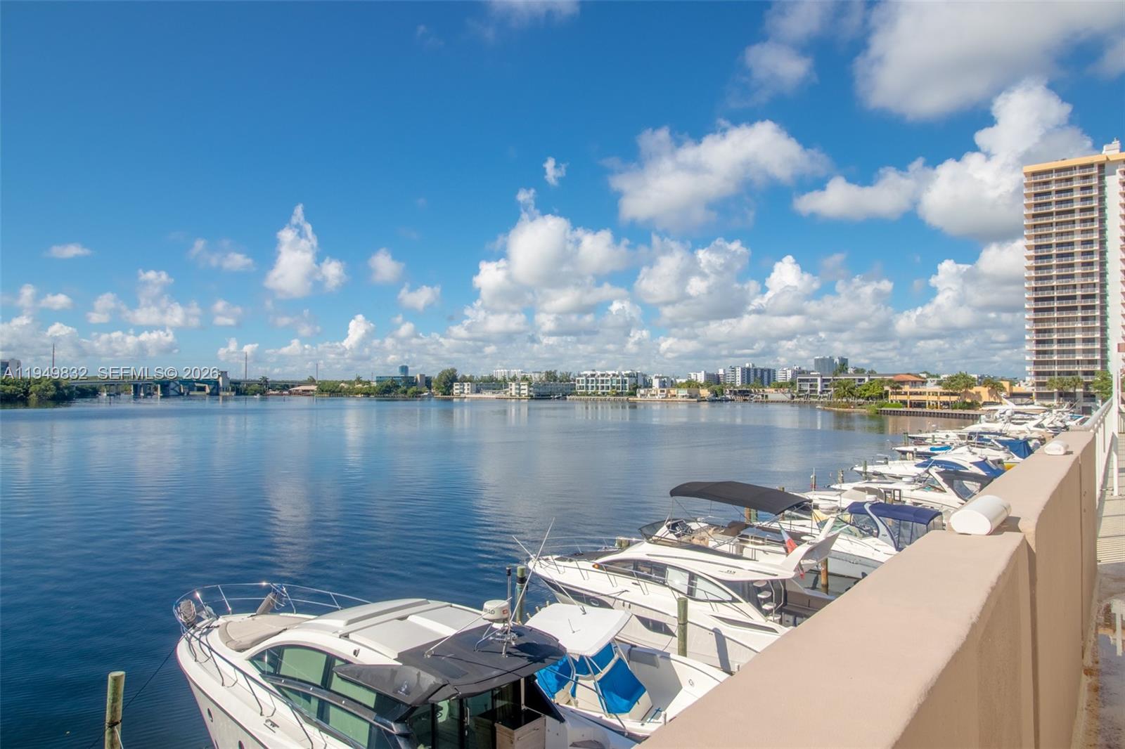 image Winston Towers 10015