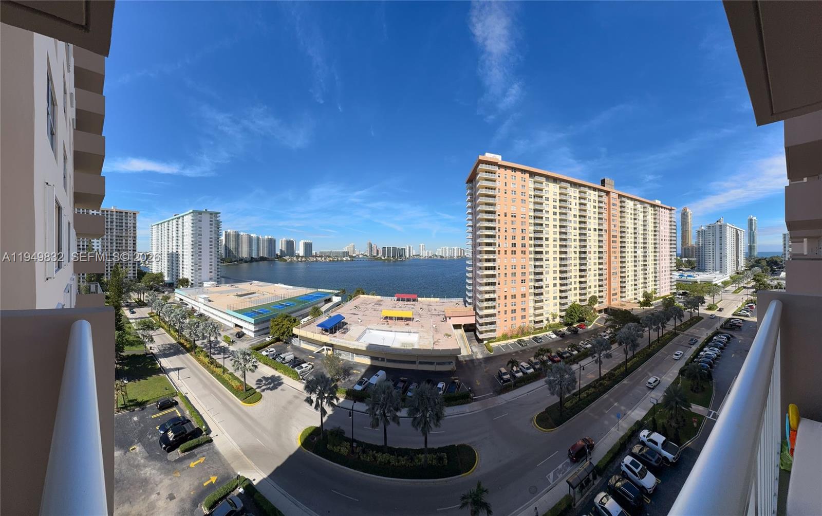 image Winston Towers 1002