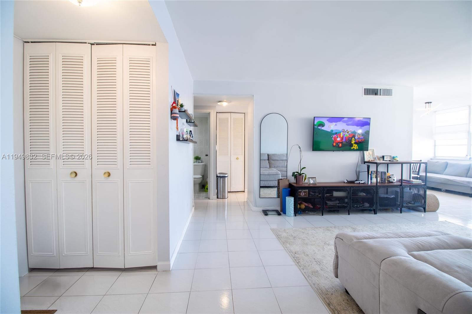 image Winston Towers 1005