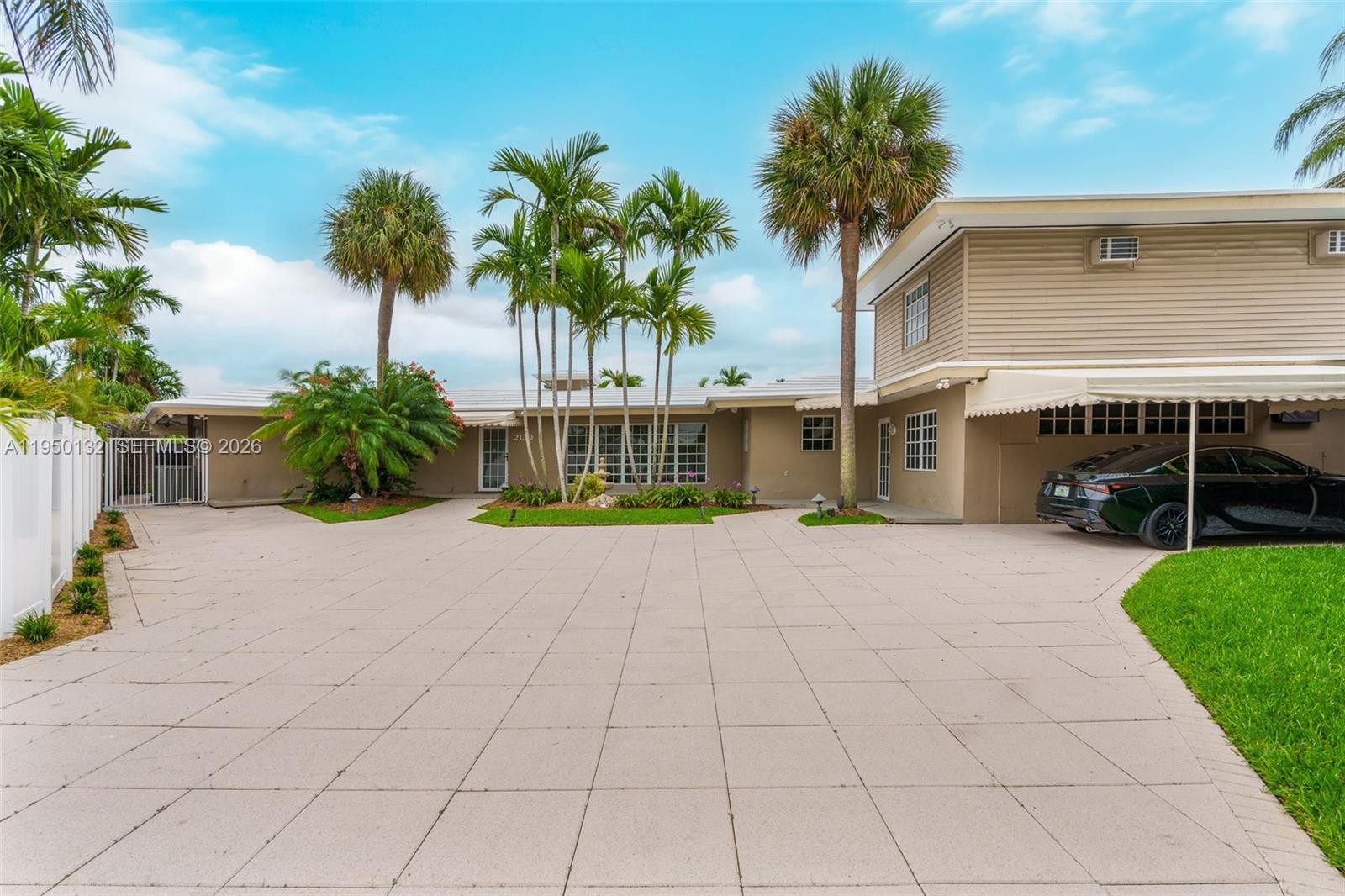 2130 NE 15th St Fort Lauderdale, FL 33304