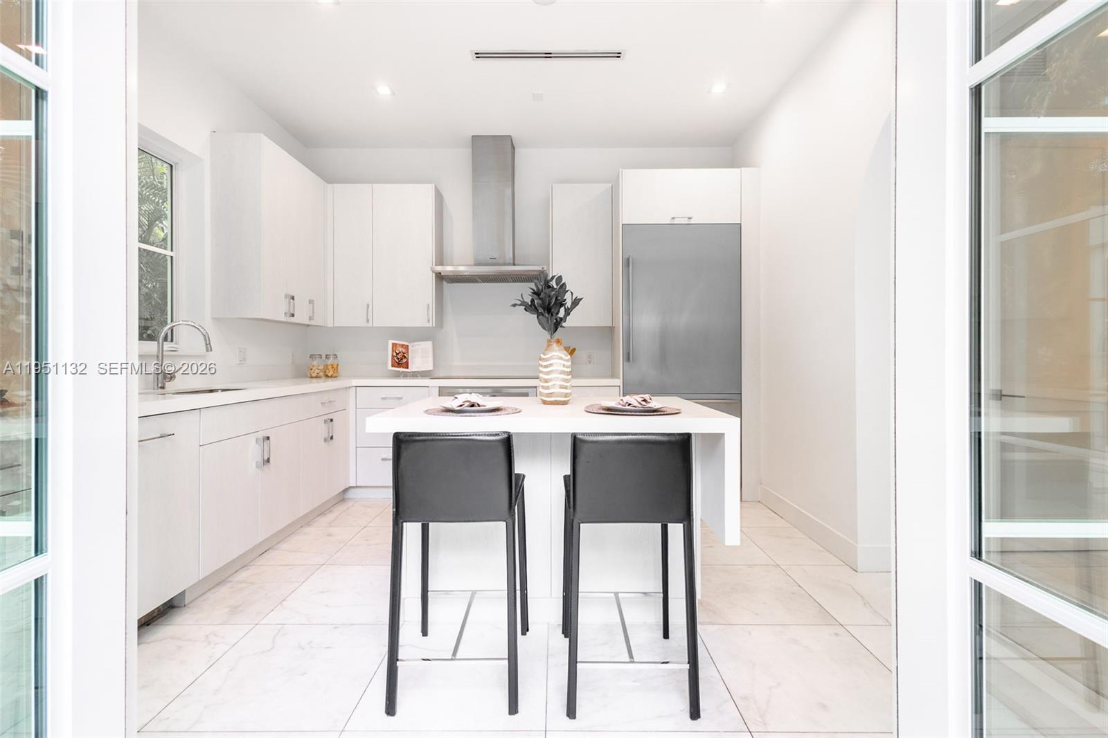 315 Santander Ave #315 Coral Gables, FL 33134